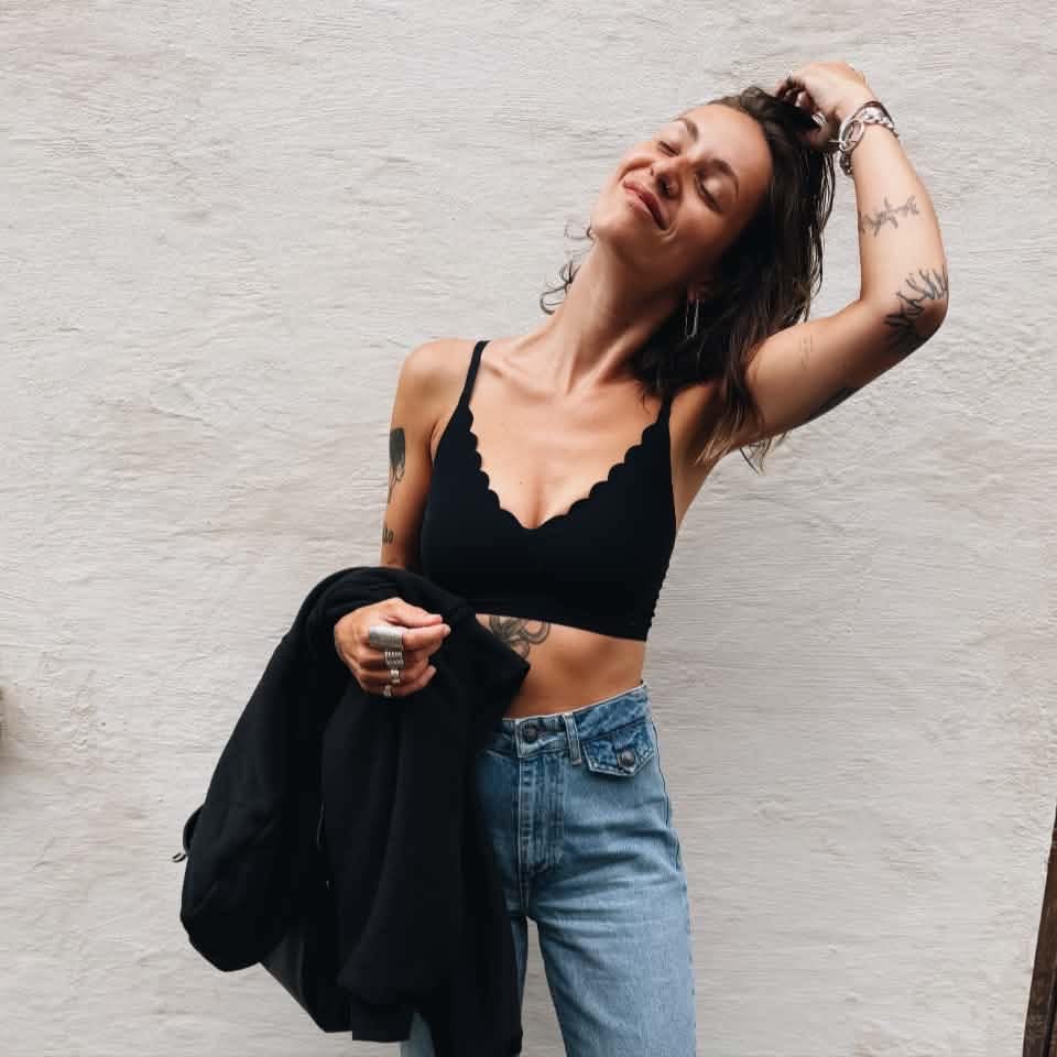 Felt cute wearing ALO #alo... - Jitske Van de Veire | Facebook