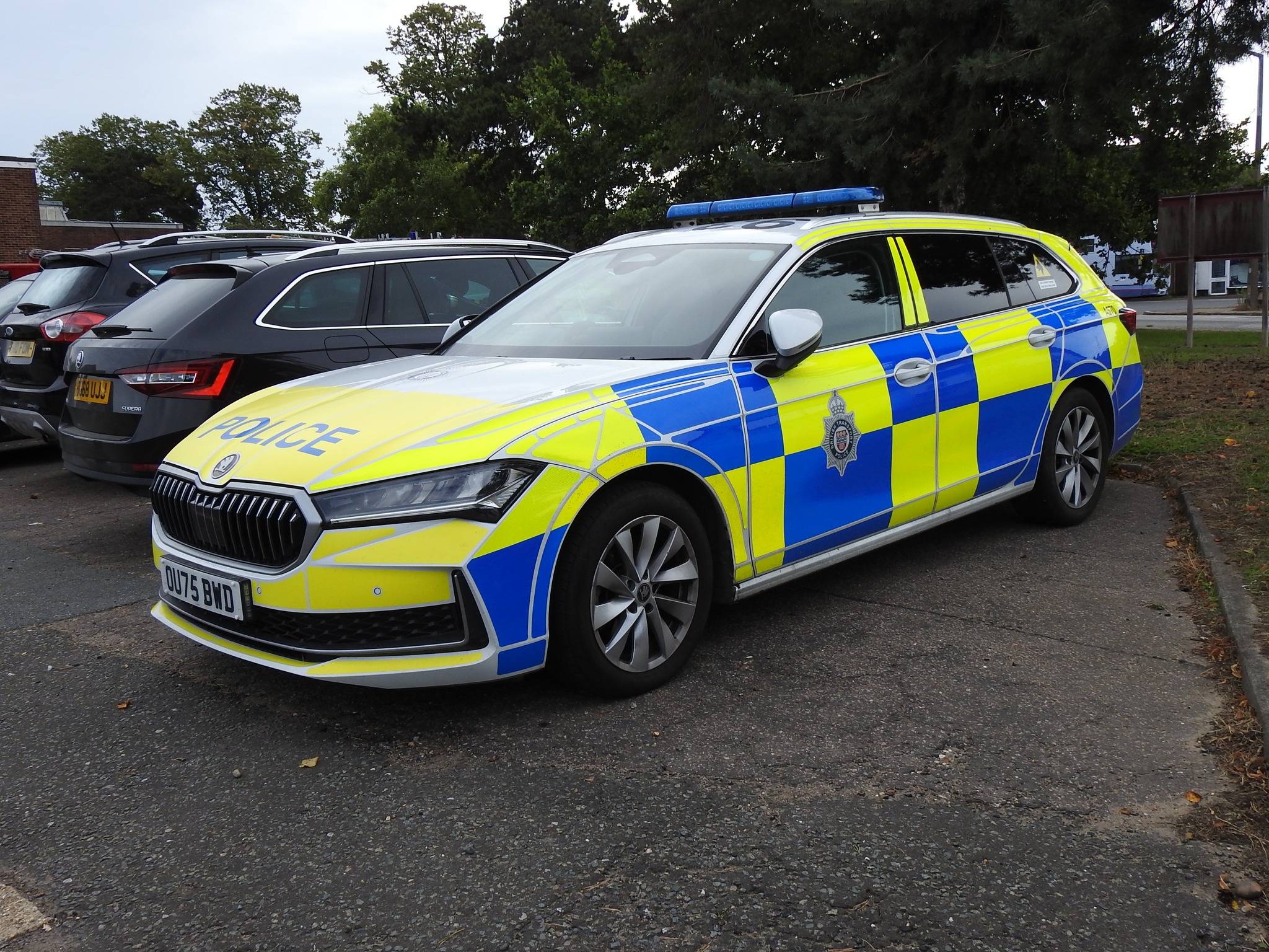 British Transport Police. H 好口 که 진은 ه ซอ ICZE I!!!!!! Wuall
