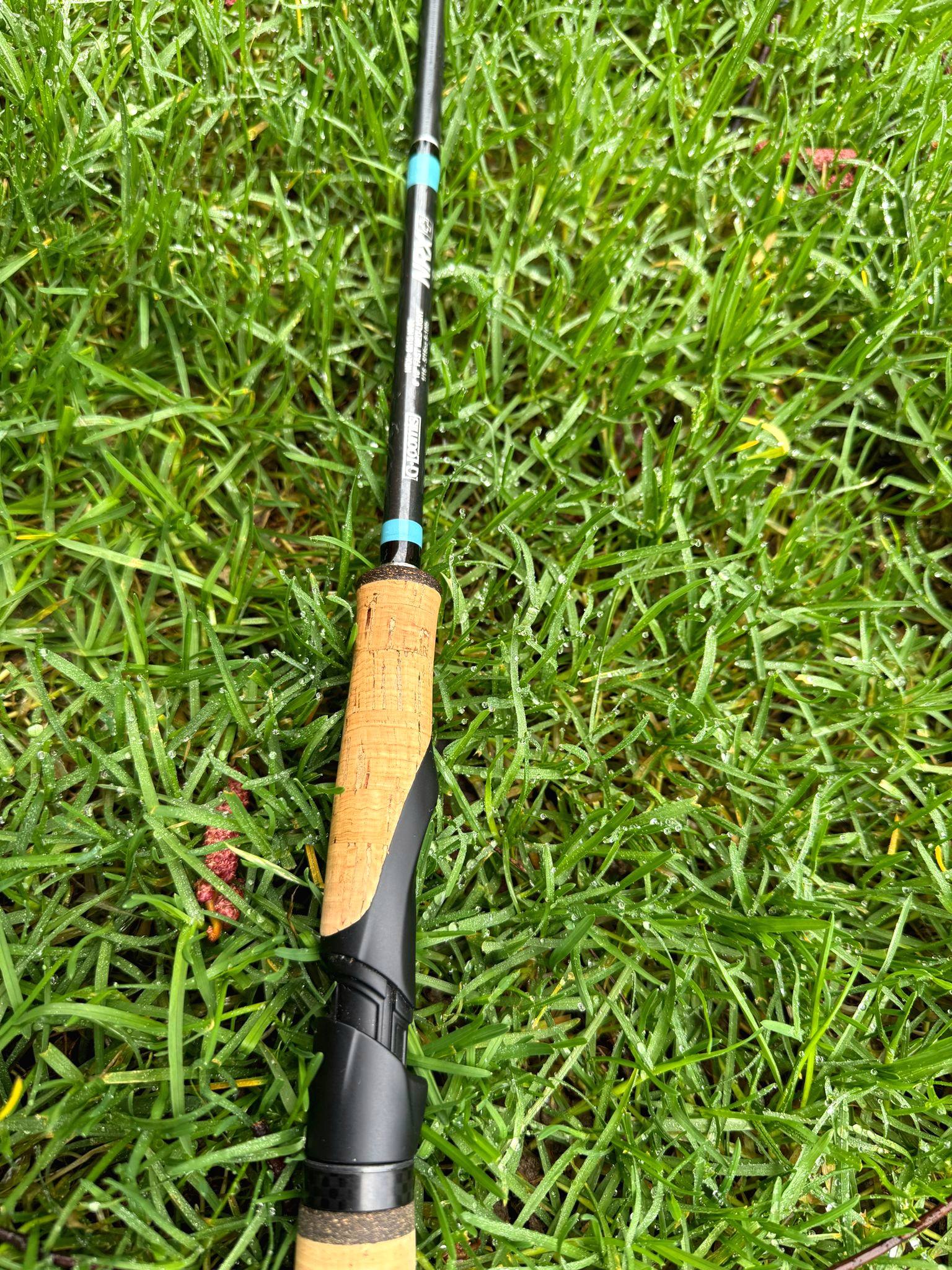 g loomis drop shot rod dsr820s G.Loomis GCX 820S DSR Spinning making it perfect for targeting big spots in challenging waters. G. Loomis NRX+ Drop Shot