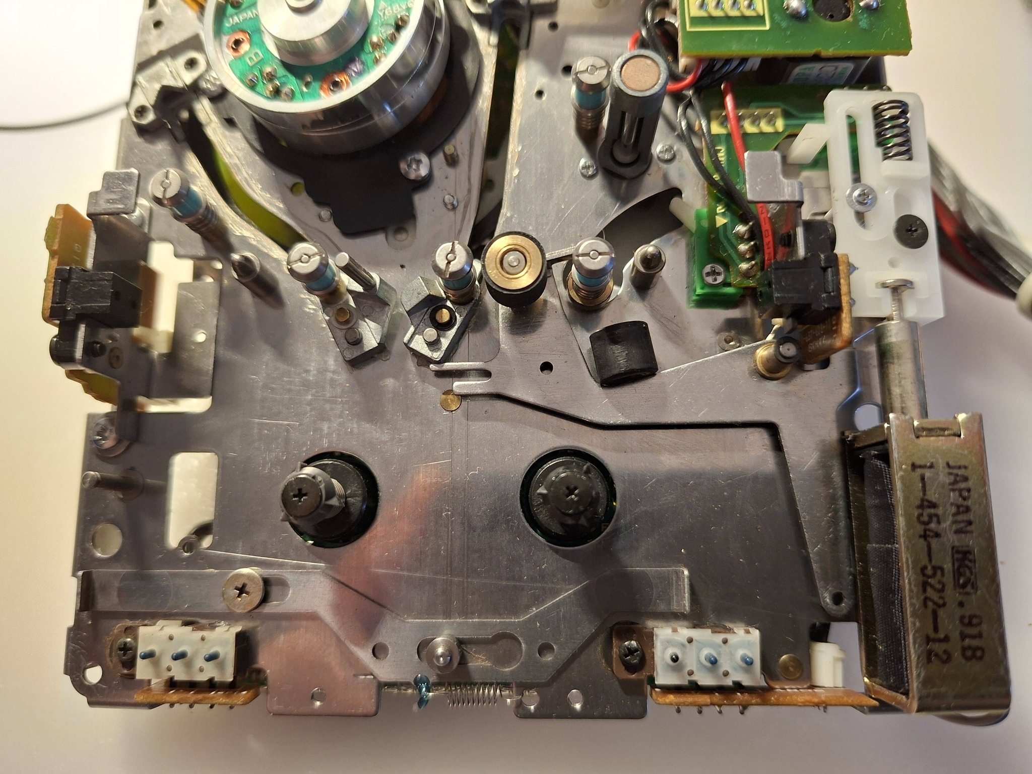 Replacing Sony DTC-77ES head cleaning roller and feet | San Jose