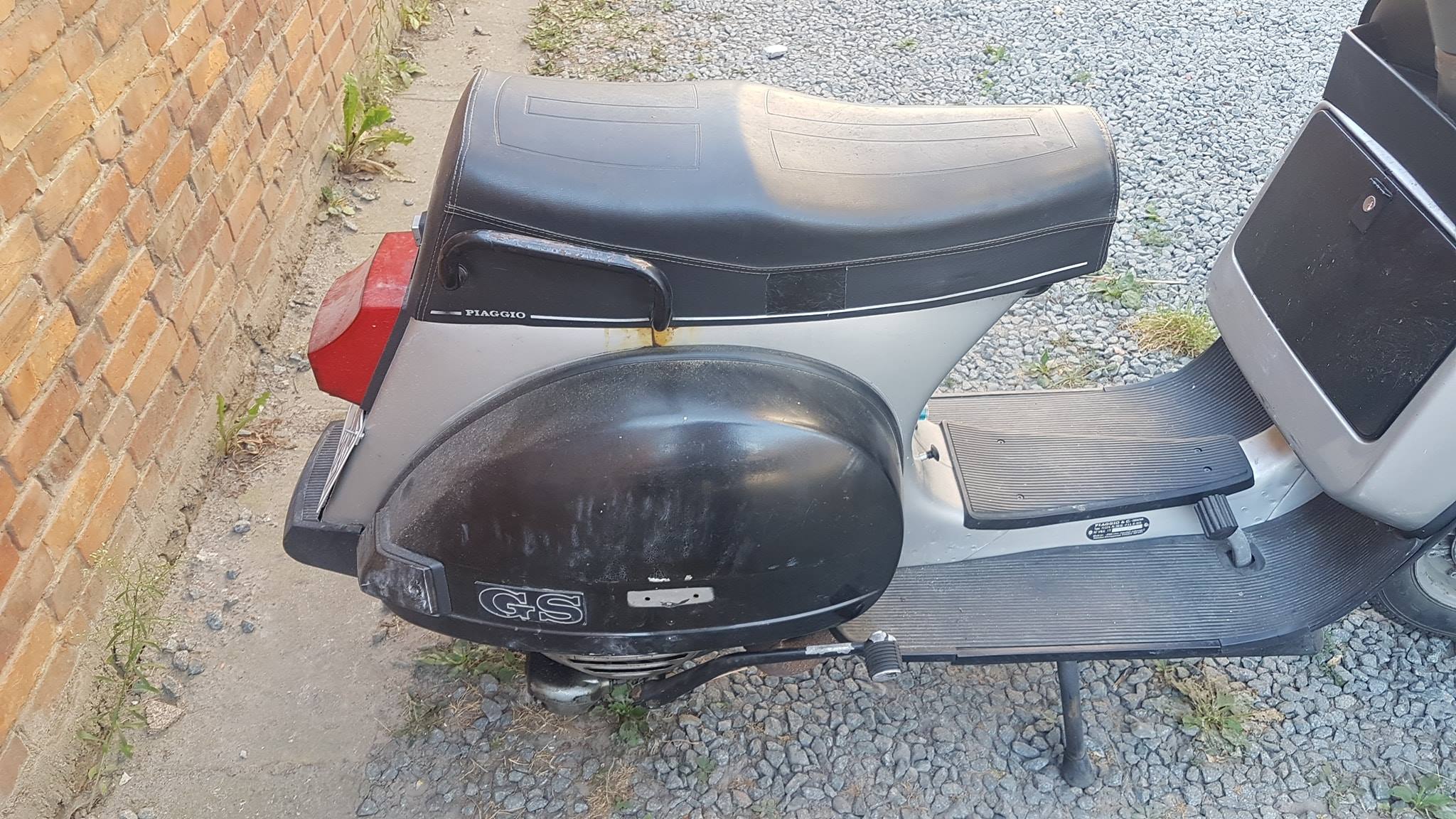 For sale, vespa gs 200. Running scooter, comes with Belgian 