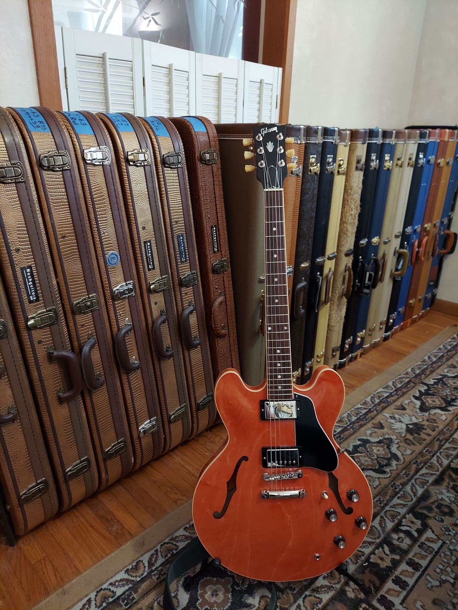 Gibson ES-335（チェリー）2001年製 Nashville First ES-335 guitar purchase, a 2001 Nashville in Root Beer