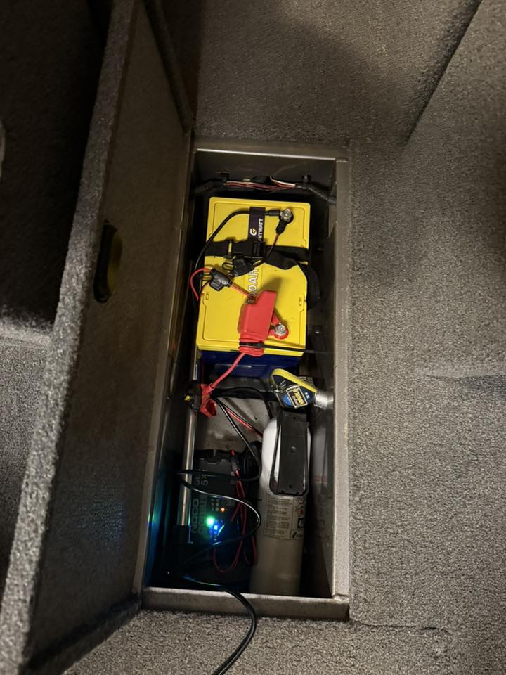 1996 Skeeter ZX180 battery cable routing in compartment