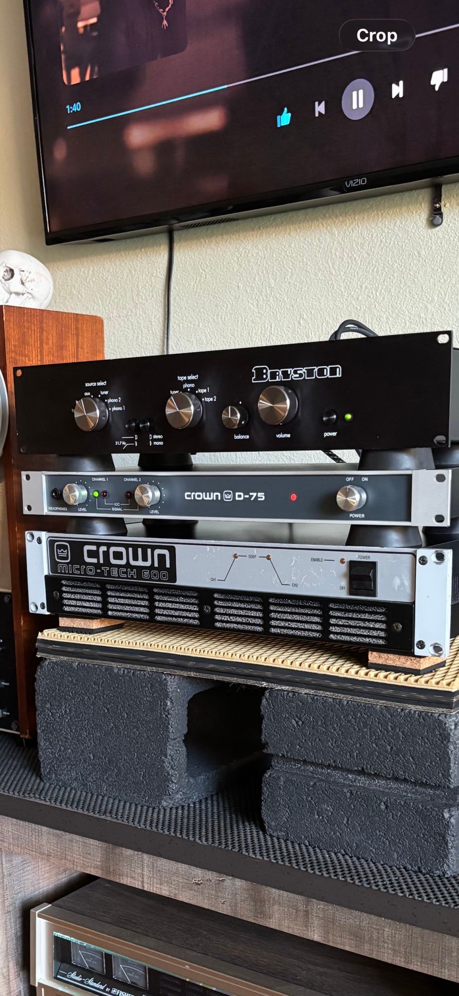 Crown D-75 amplifier sounds better than D-45 with punchy bass