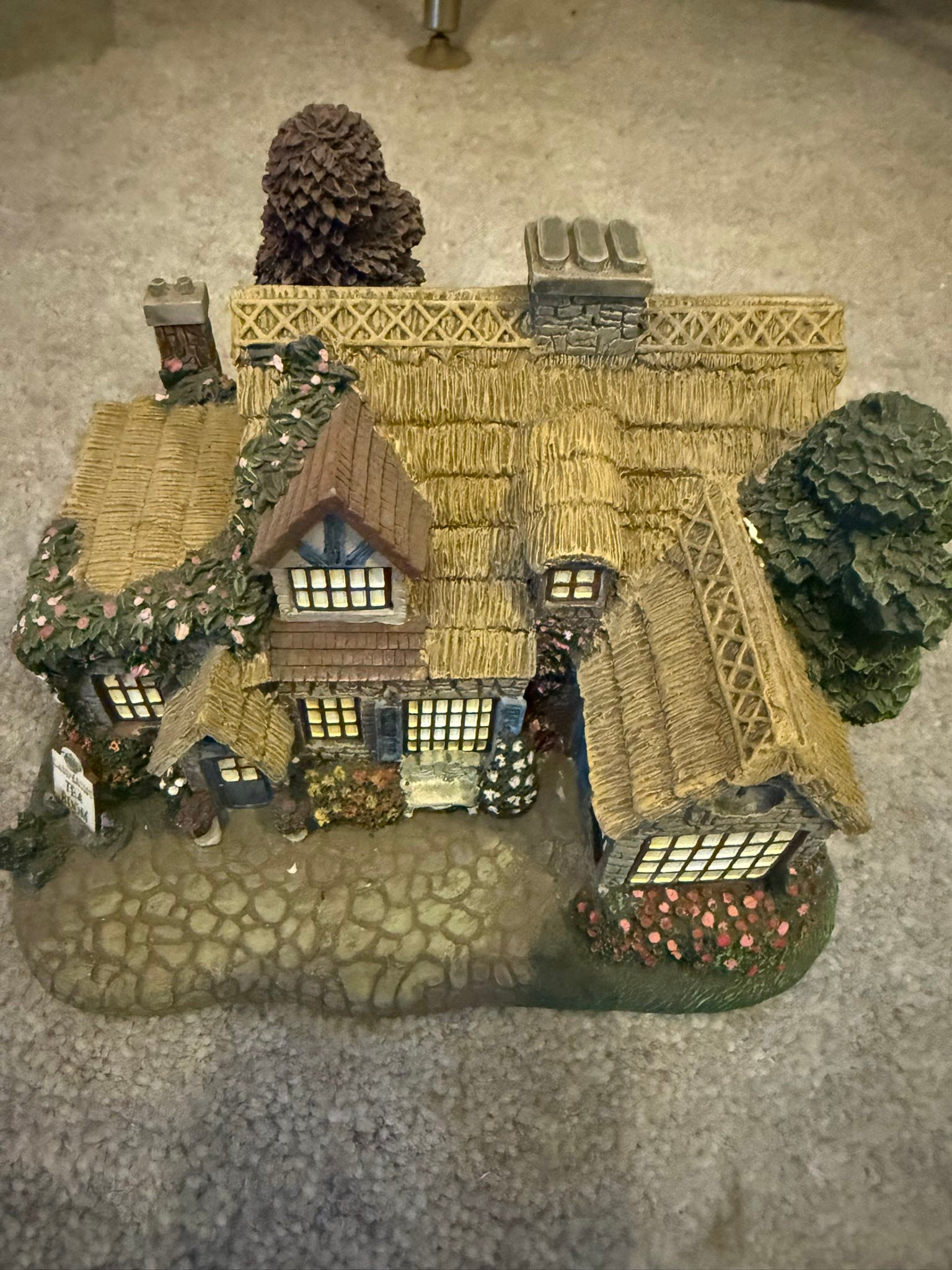 Buy, Sell & Swap Lilliput Lane ornaments | Facebook