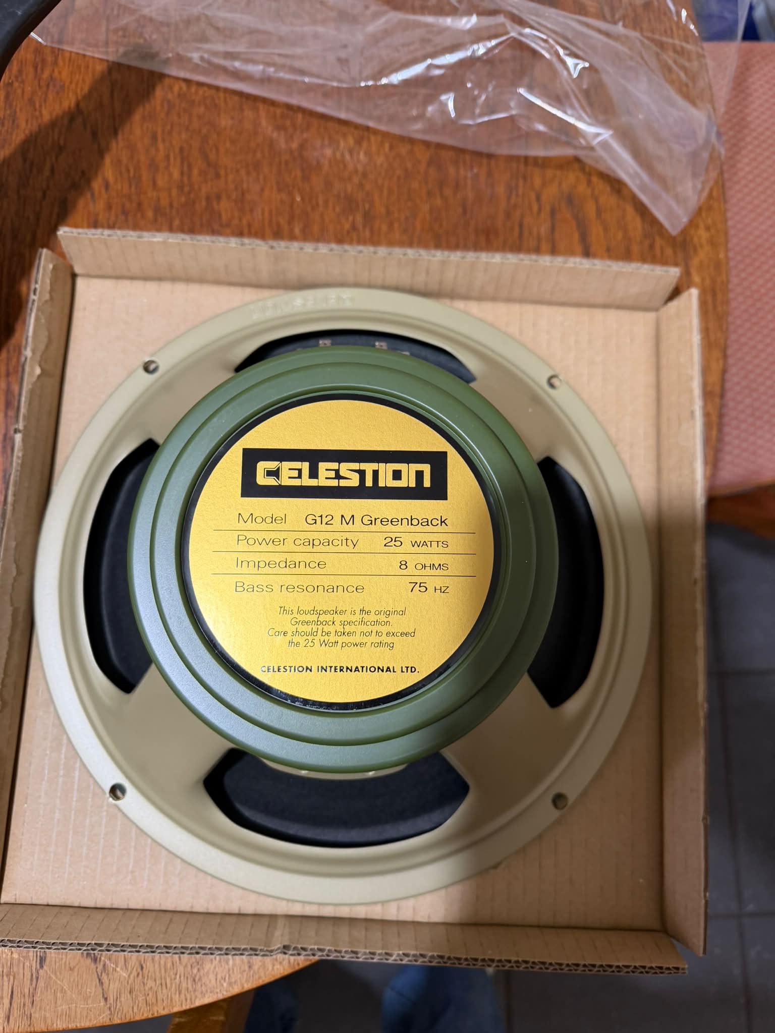 Celestion G12 M Greenback speaker in Matamp 1x12 SL cab