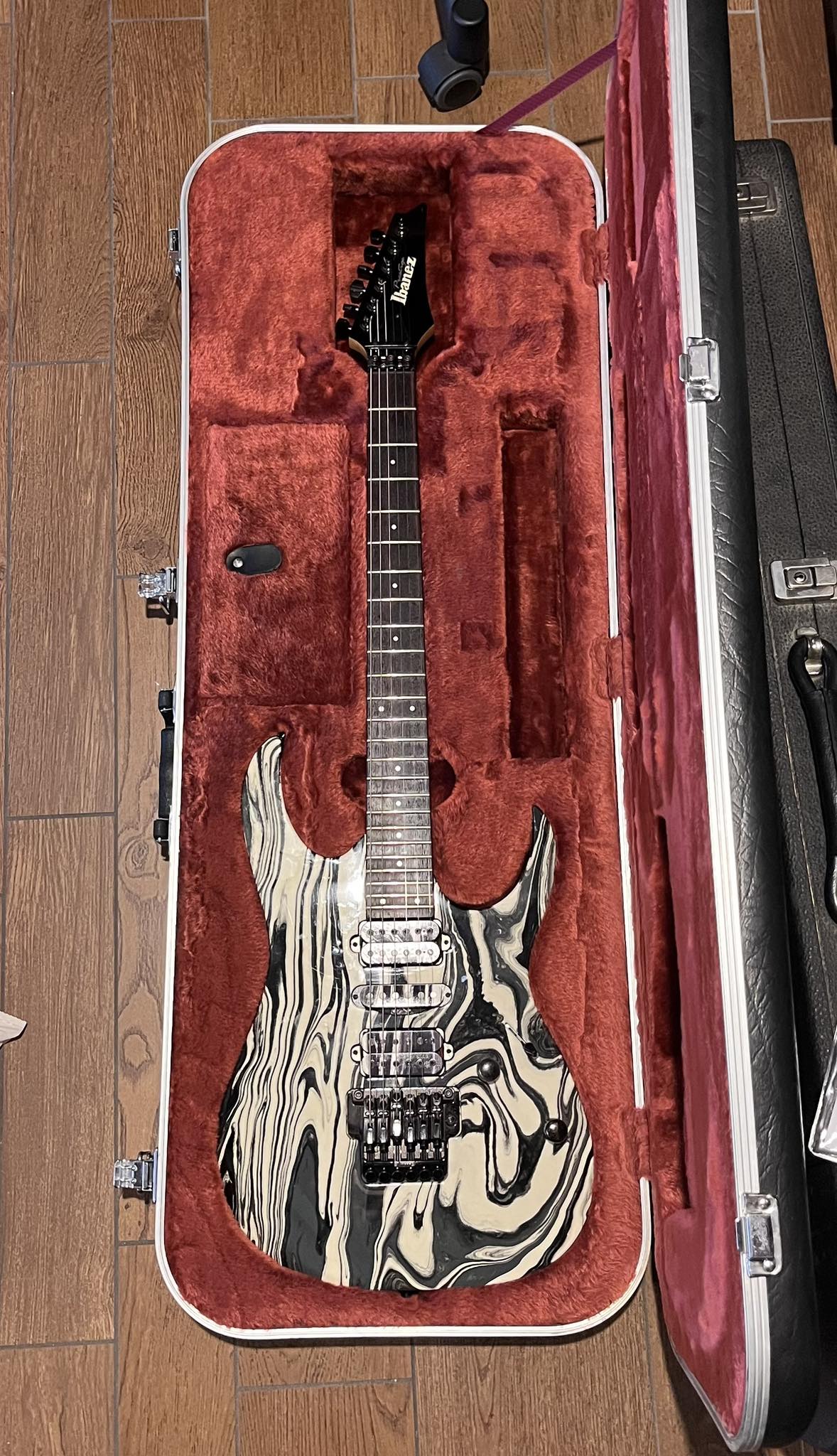Yamaha RGX620J guitar found after years of searching