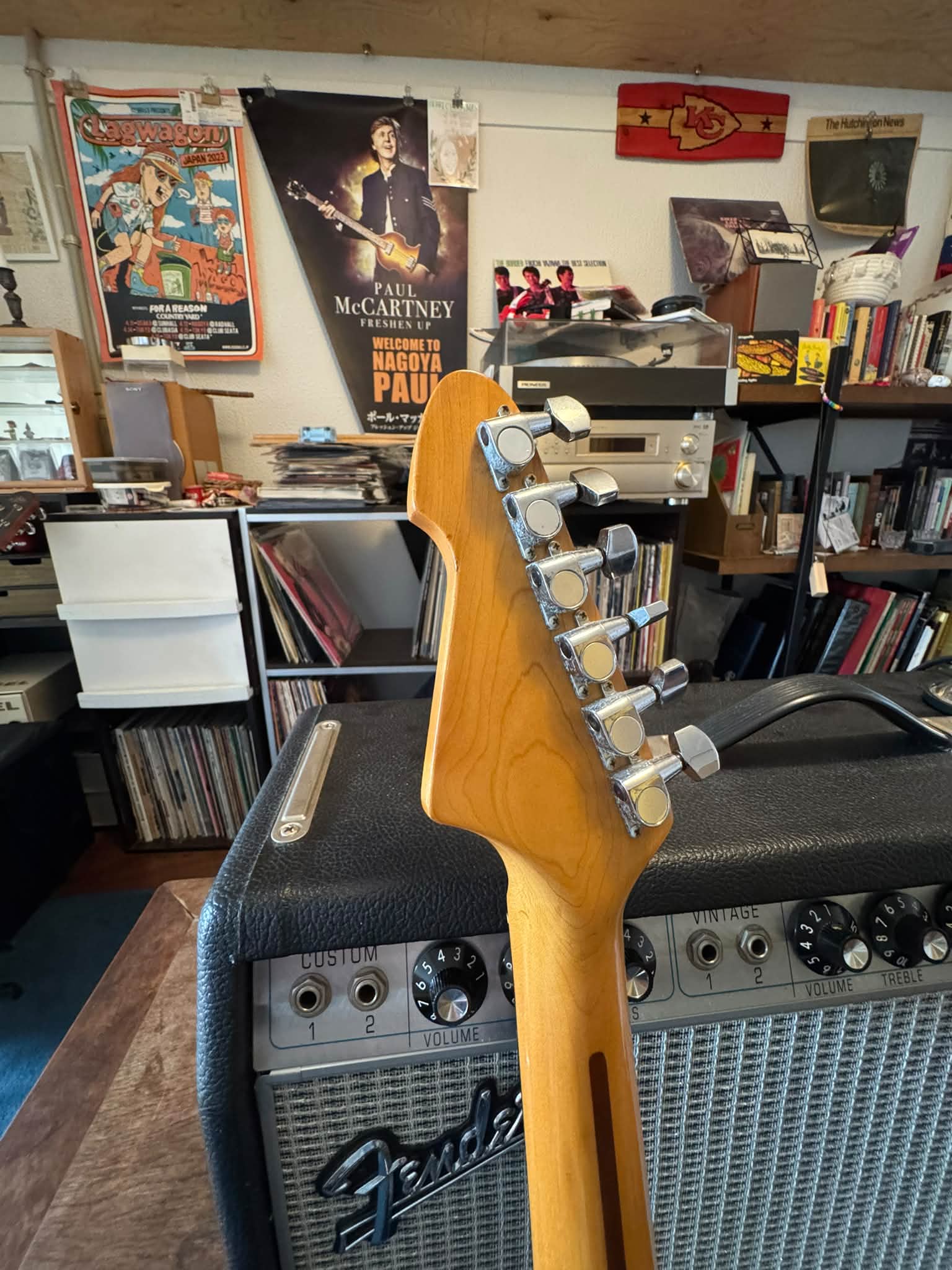 Guyatone LG-170T（1967）です。 当時、Guyatoneは売れに売れ生産が