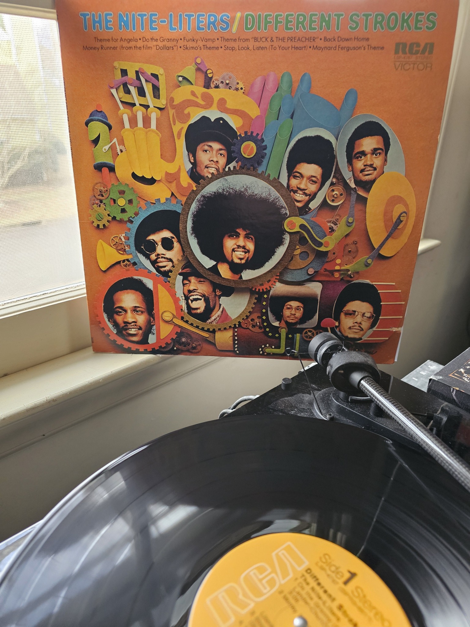 The Nite-Liters' Different Strokes LP review