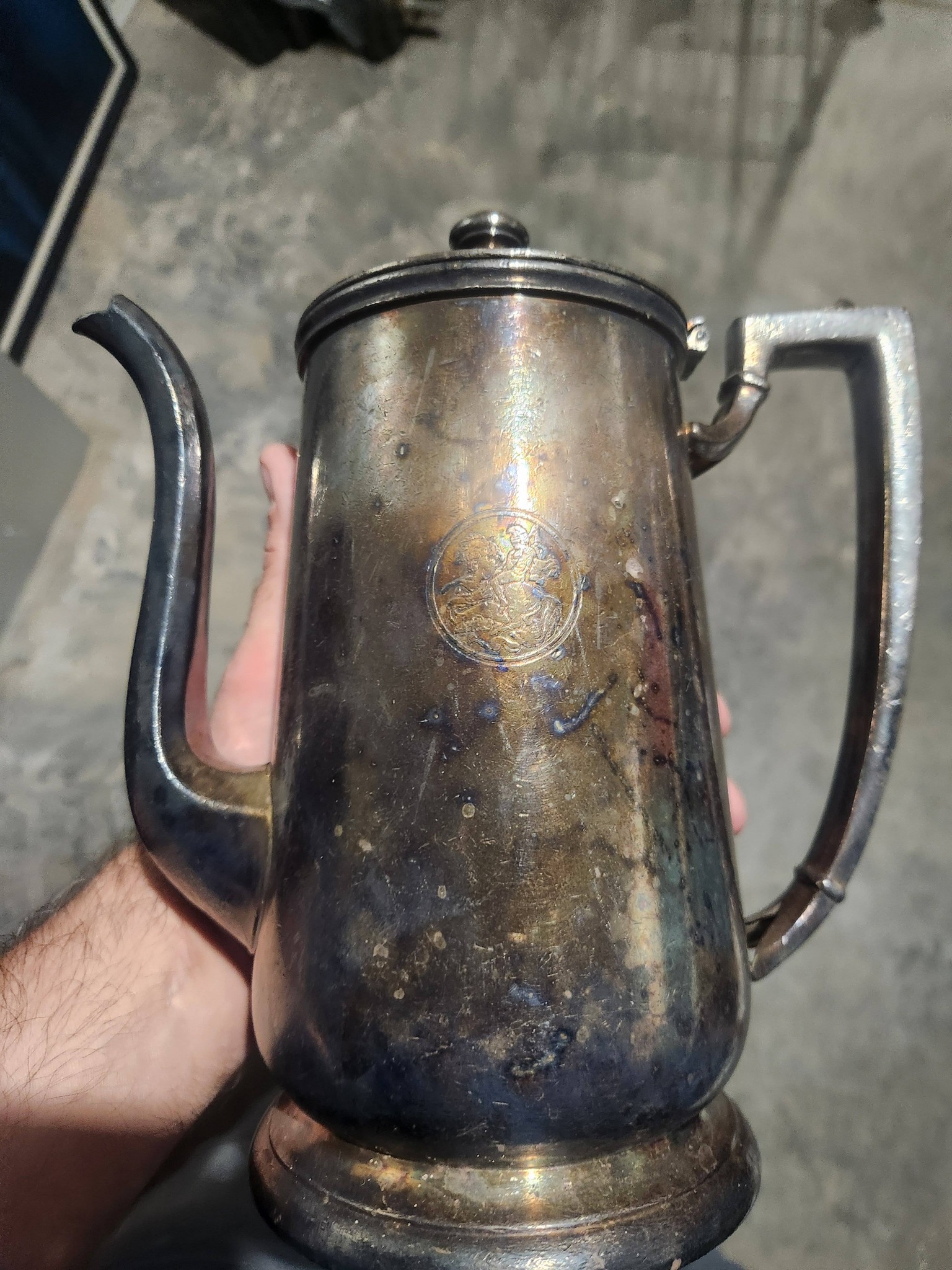 Hello! I'm trying to identify this teapot maker, pattern, and