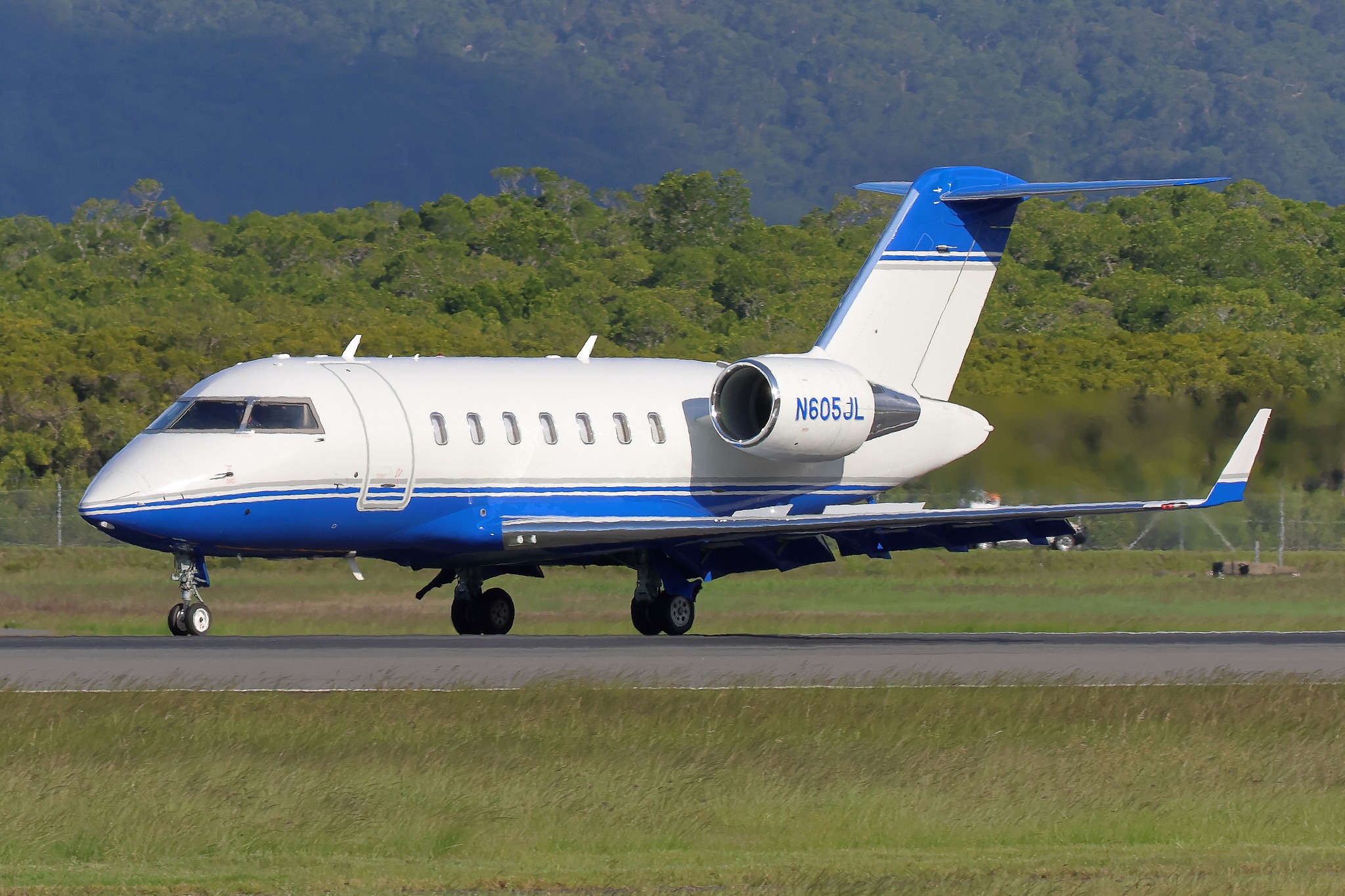 N305LX - Bombardier Challenger 605 s/n 5752 - SpiritJets LLC