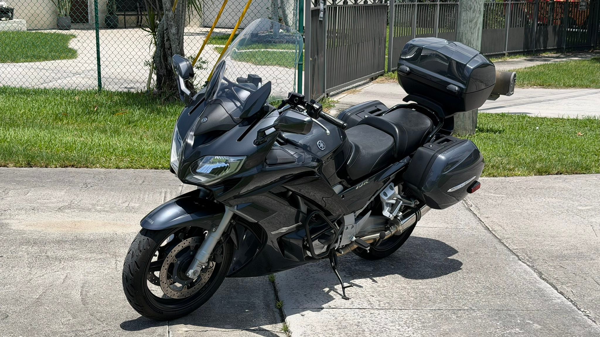 Upgraded to 2015 Yamaha FJR 1300 for comfort on freeway rides