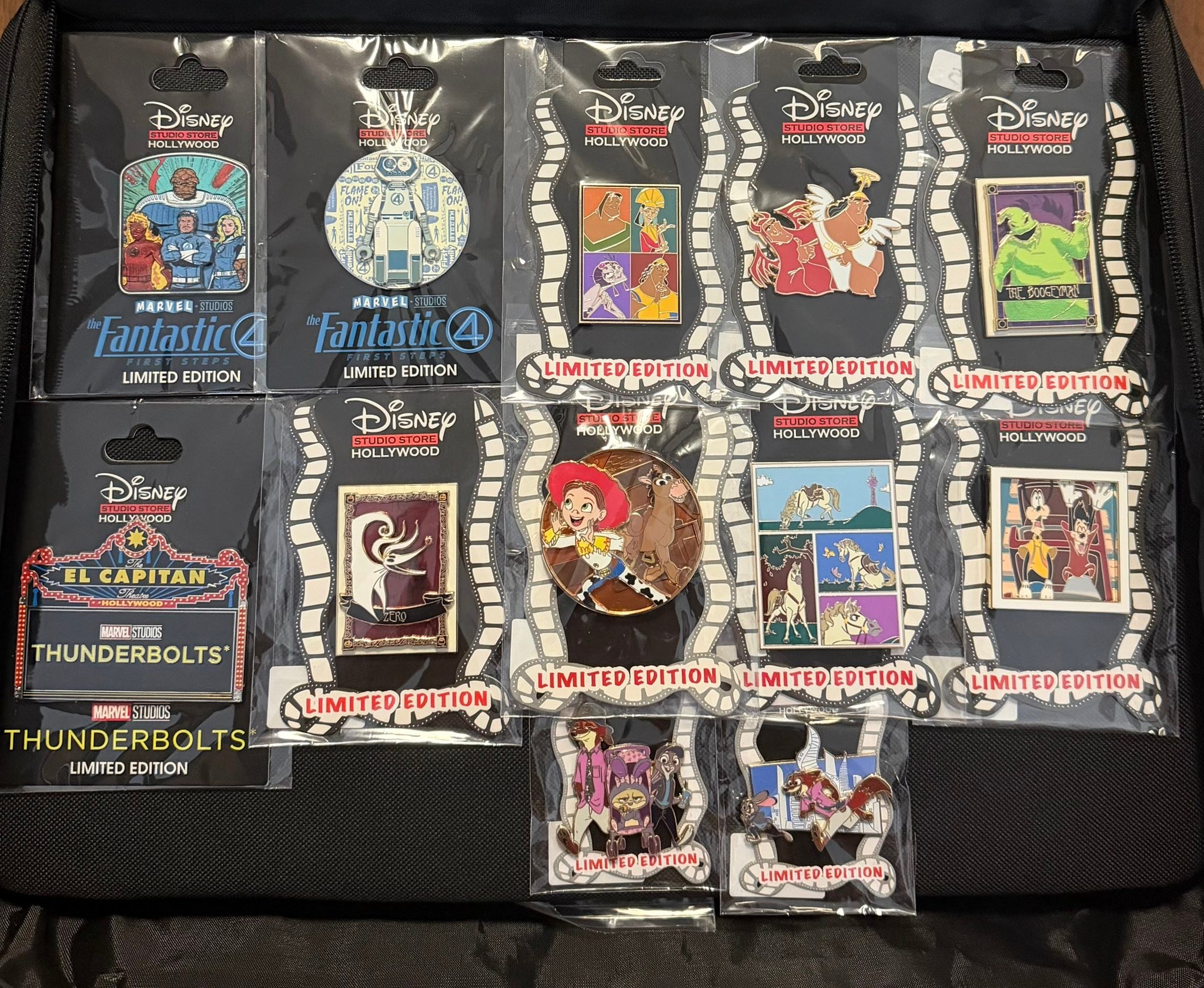 Disney pins for sale with shipping display picture 1