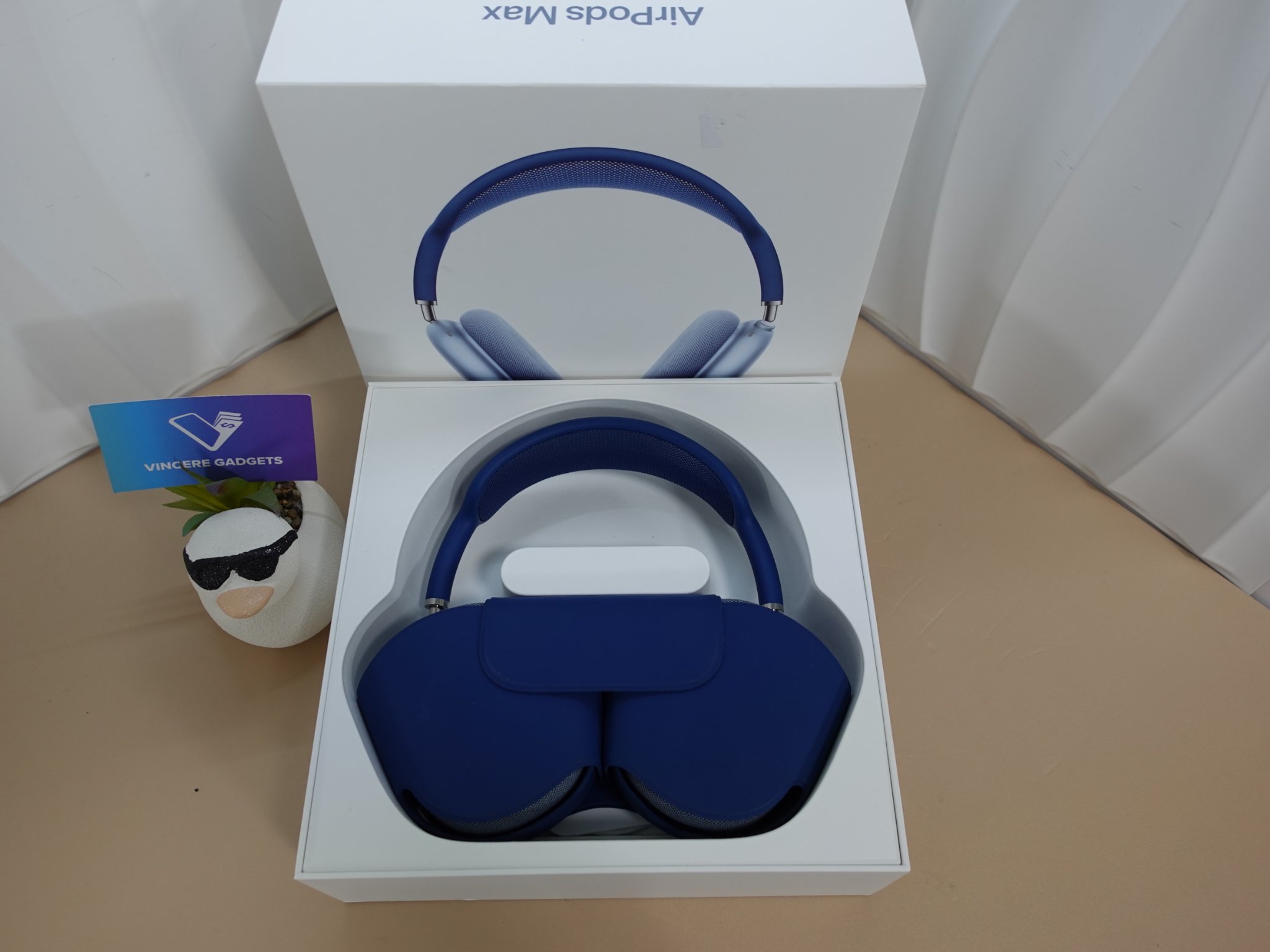 LIKE NEW) Apple AirPods Max (Lightning) Sky Blue (W01TV) FIRST