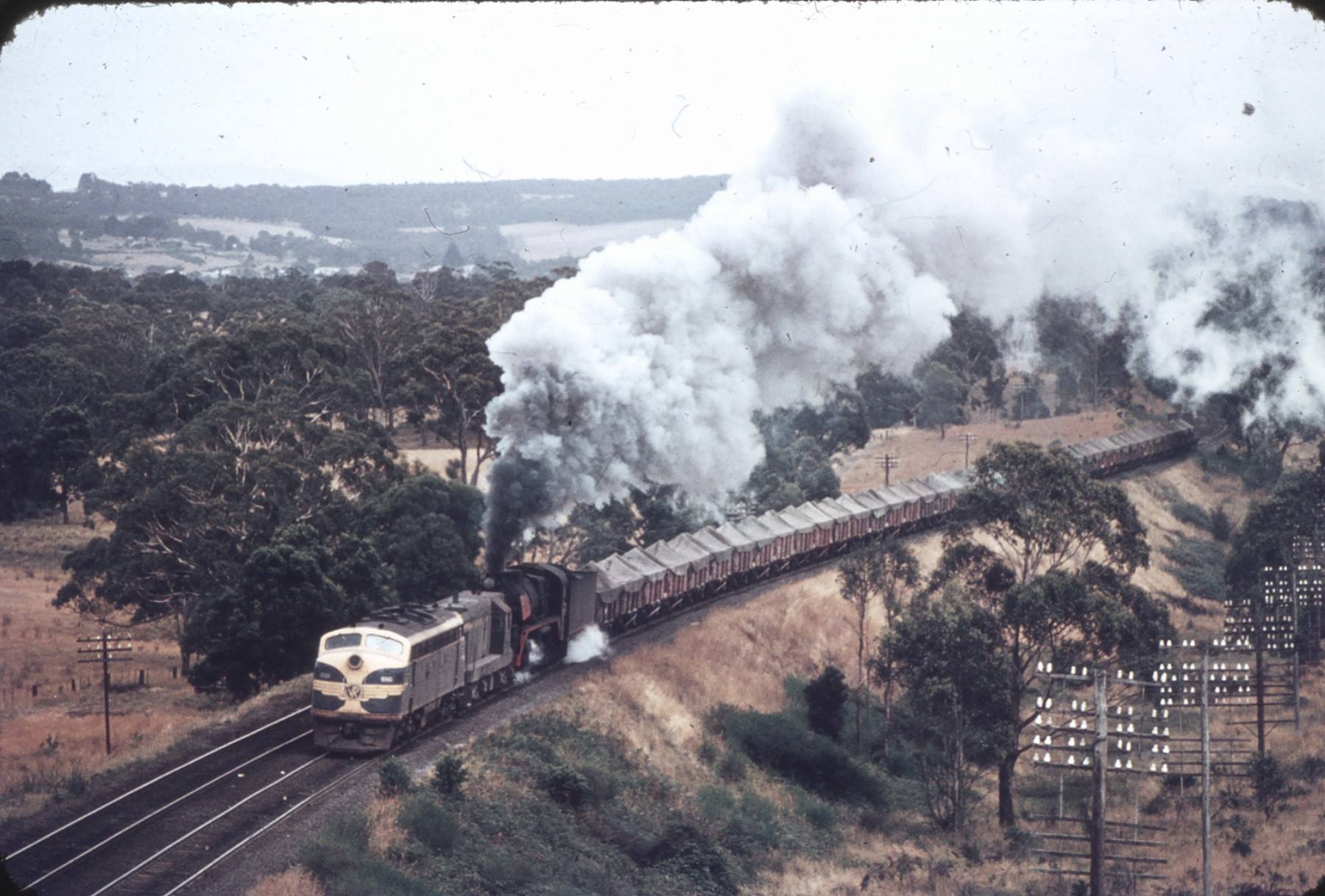 Victorian Railways | **WARRENHEIP BANK - V.R PUBLIC RELATIONS ...