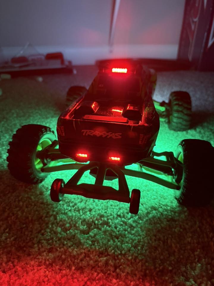 Traxxas E-maxx for Sale in Gig Harbor, WA