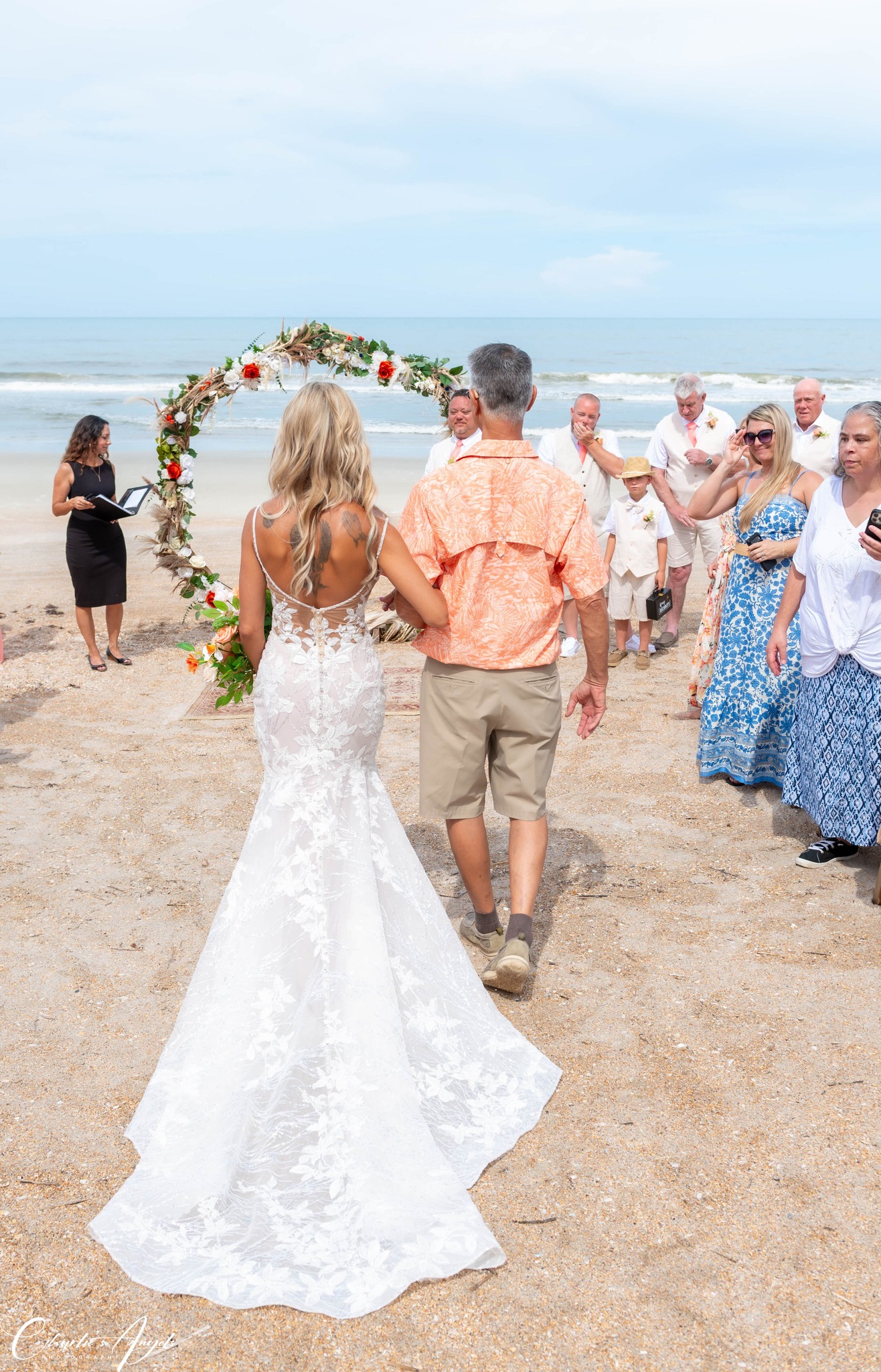 Where to sell a wedding dress in Lakeland?