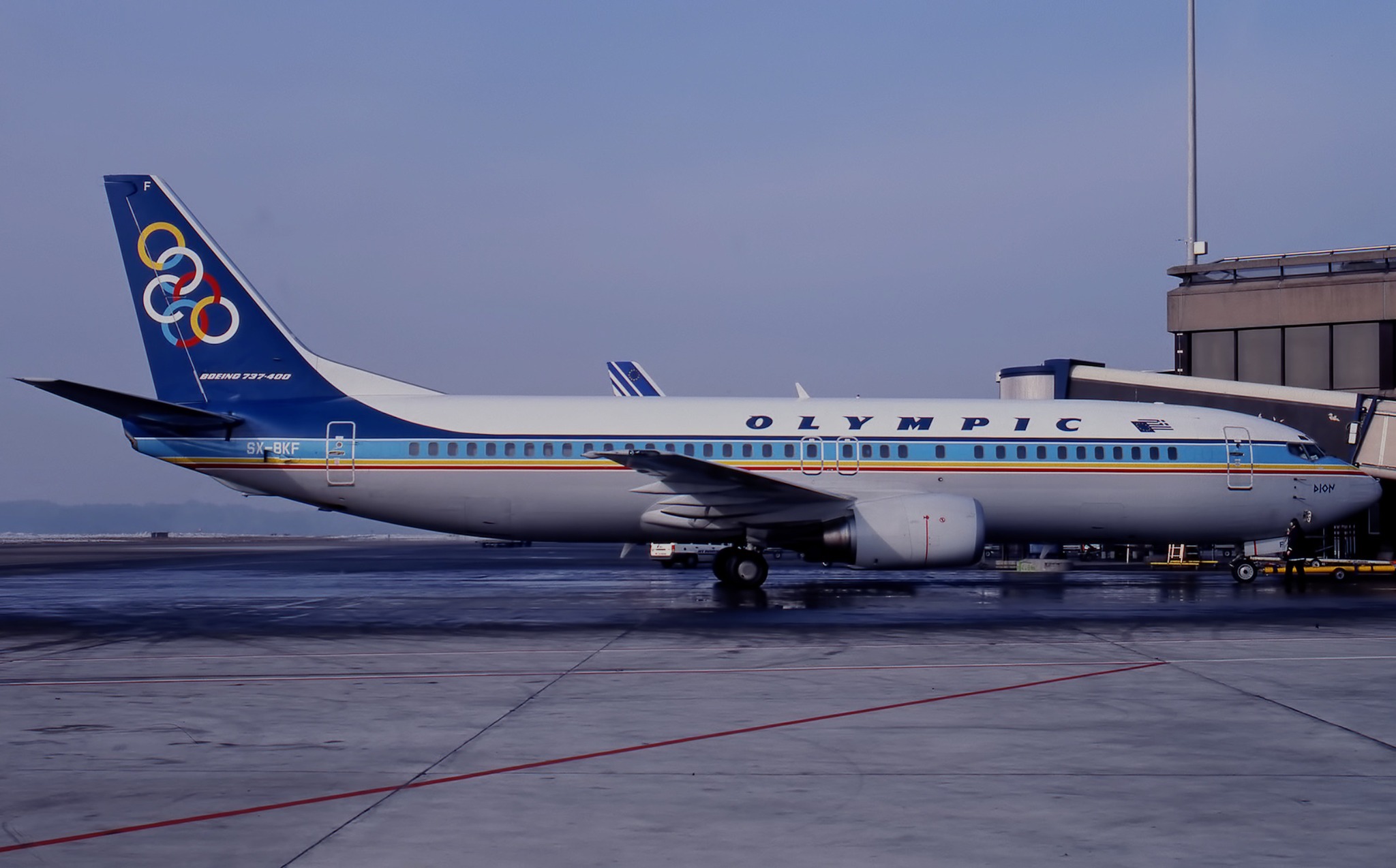 Olympic Airlines B737-484 Amphipoli arrives at Frankfurt