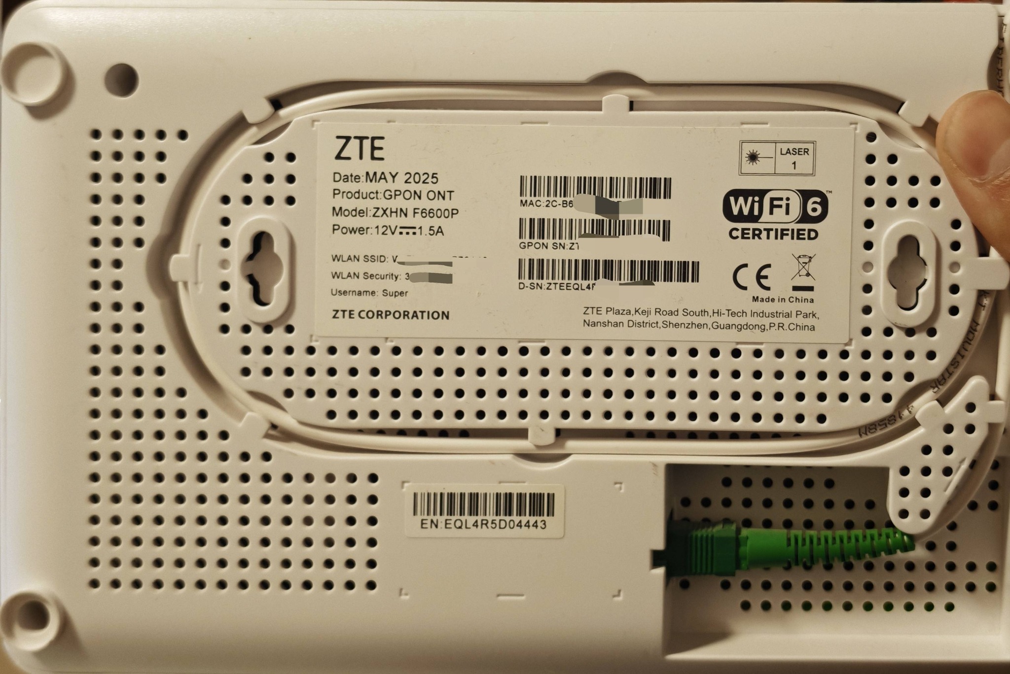 Alguien sabe cual será el Username y Password de este modem? Es de