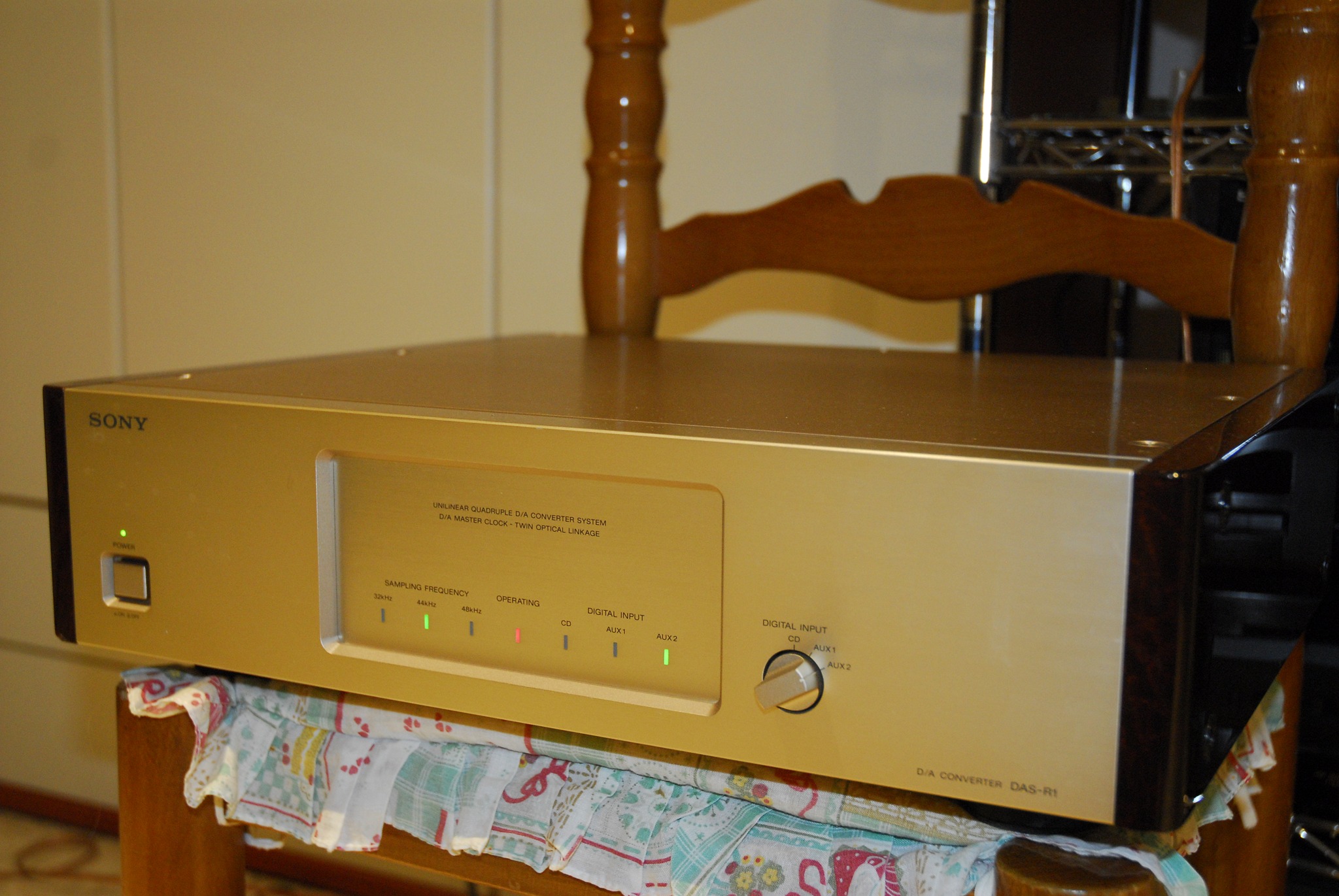 Top Class DAC: Sony DAS-R1 upgraded, with low jitter clock and
