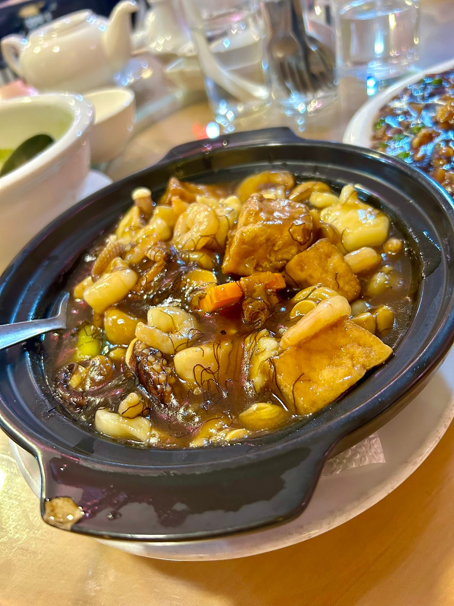 Blast your Saturday night at @empresschinabar with good food, live