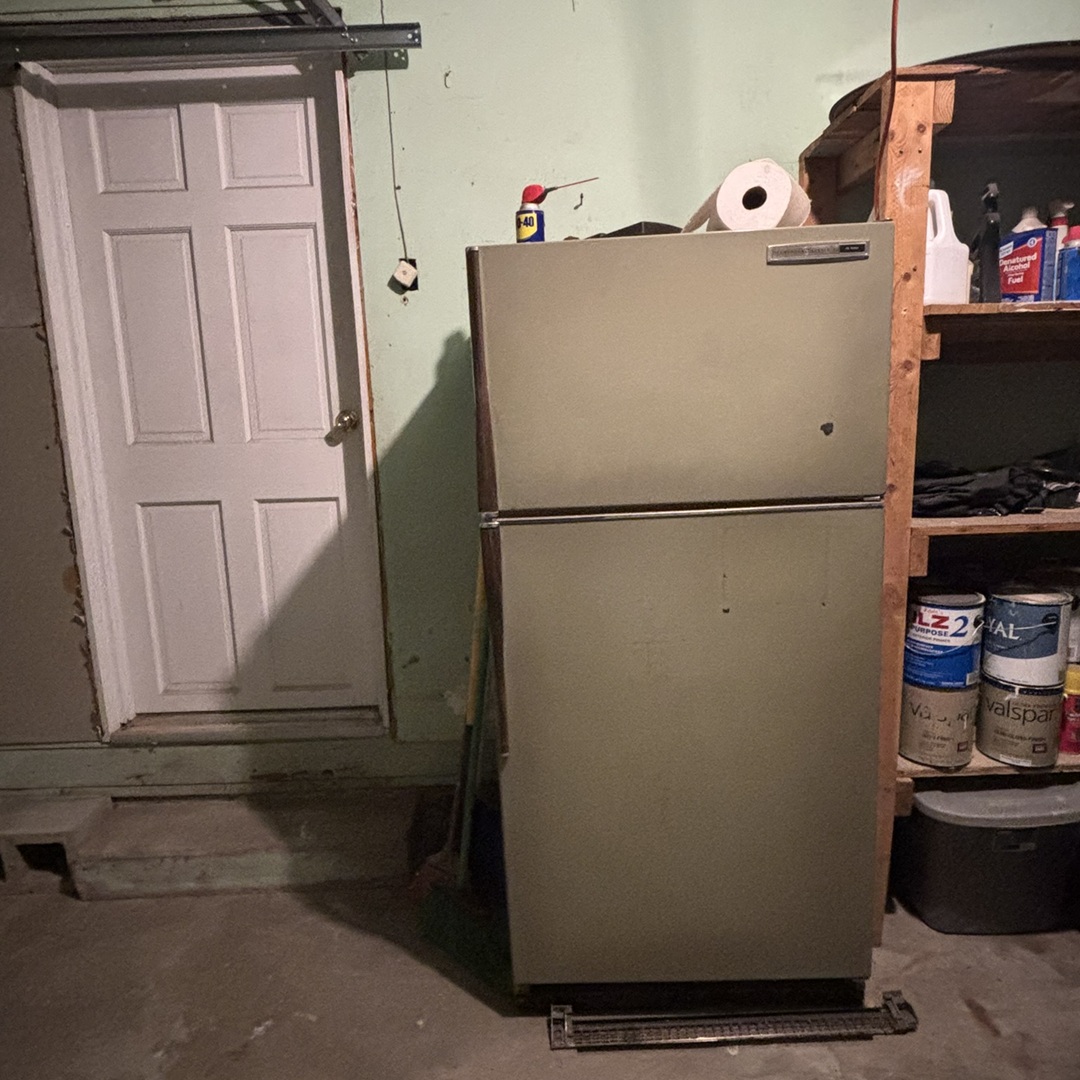 1941 GE refrigerator still in use after 83 years