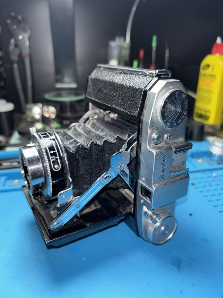 Testing Zenobia C medium format film camera