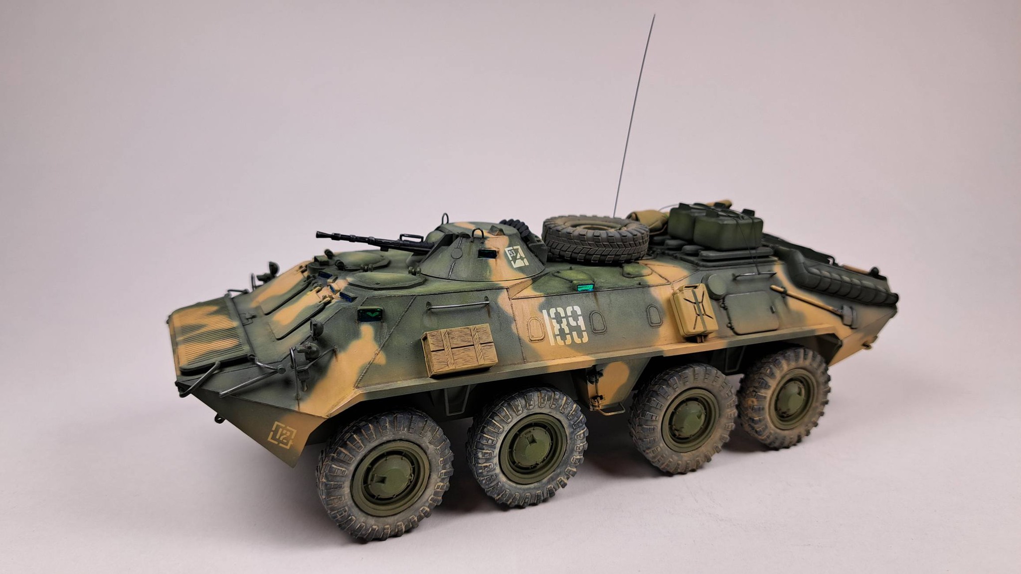 BTR-70. Afganistan. Zvezda 1/35. 188 HES 四