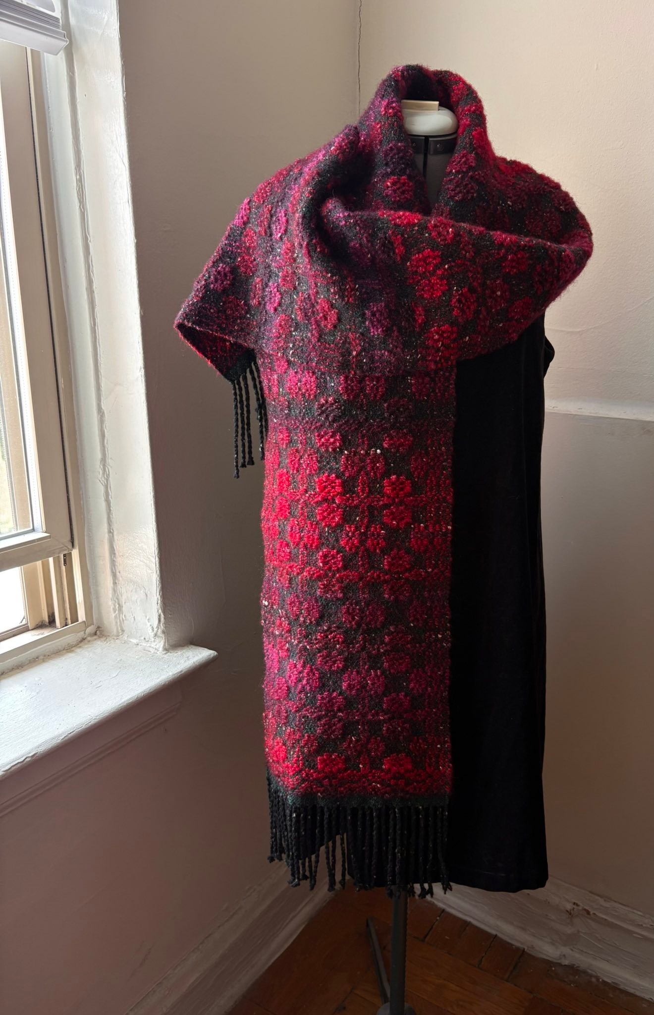 Handwoven ancient rose scarf with tweed and bulky wool