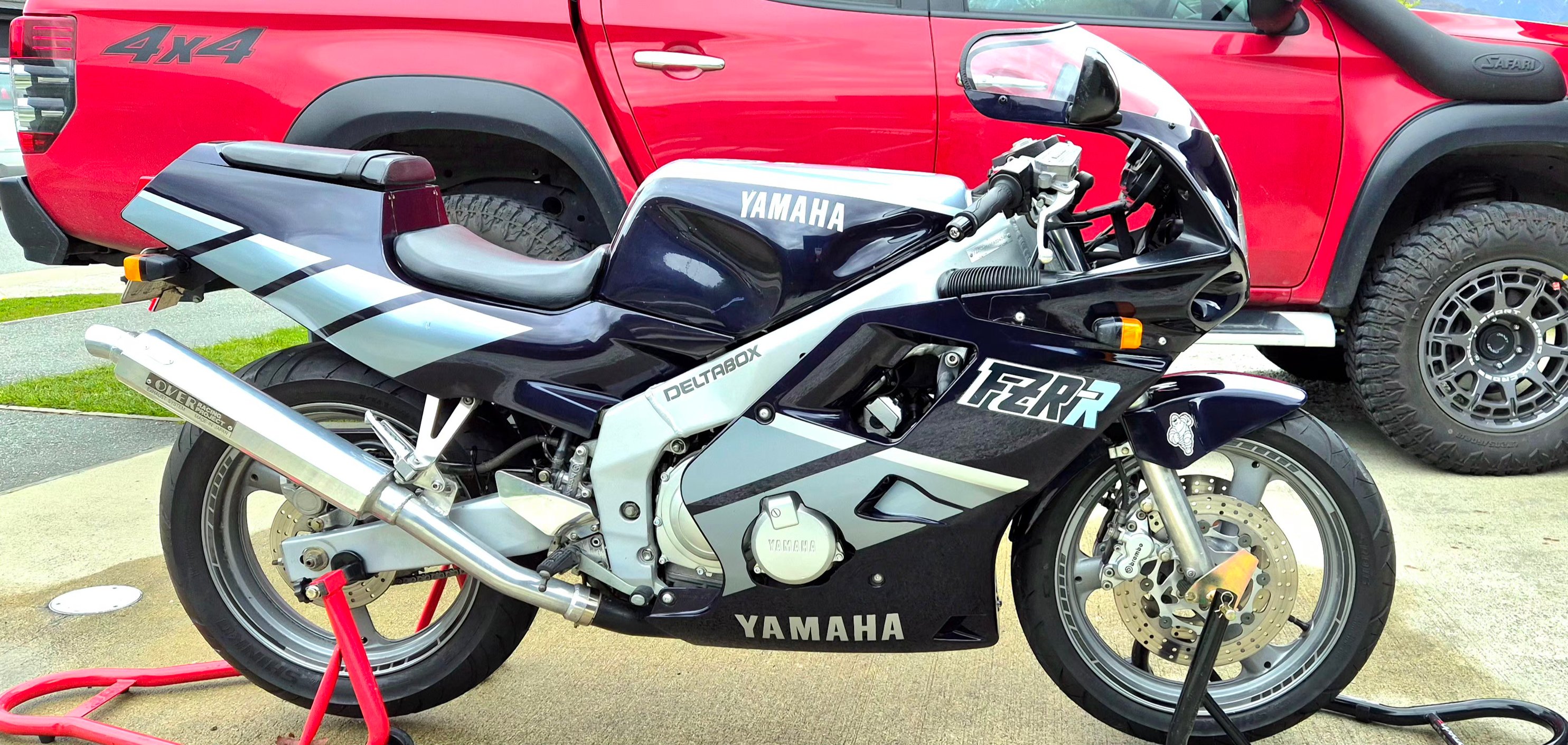 What is the price of a 1989 Yamaha FZR250?