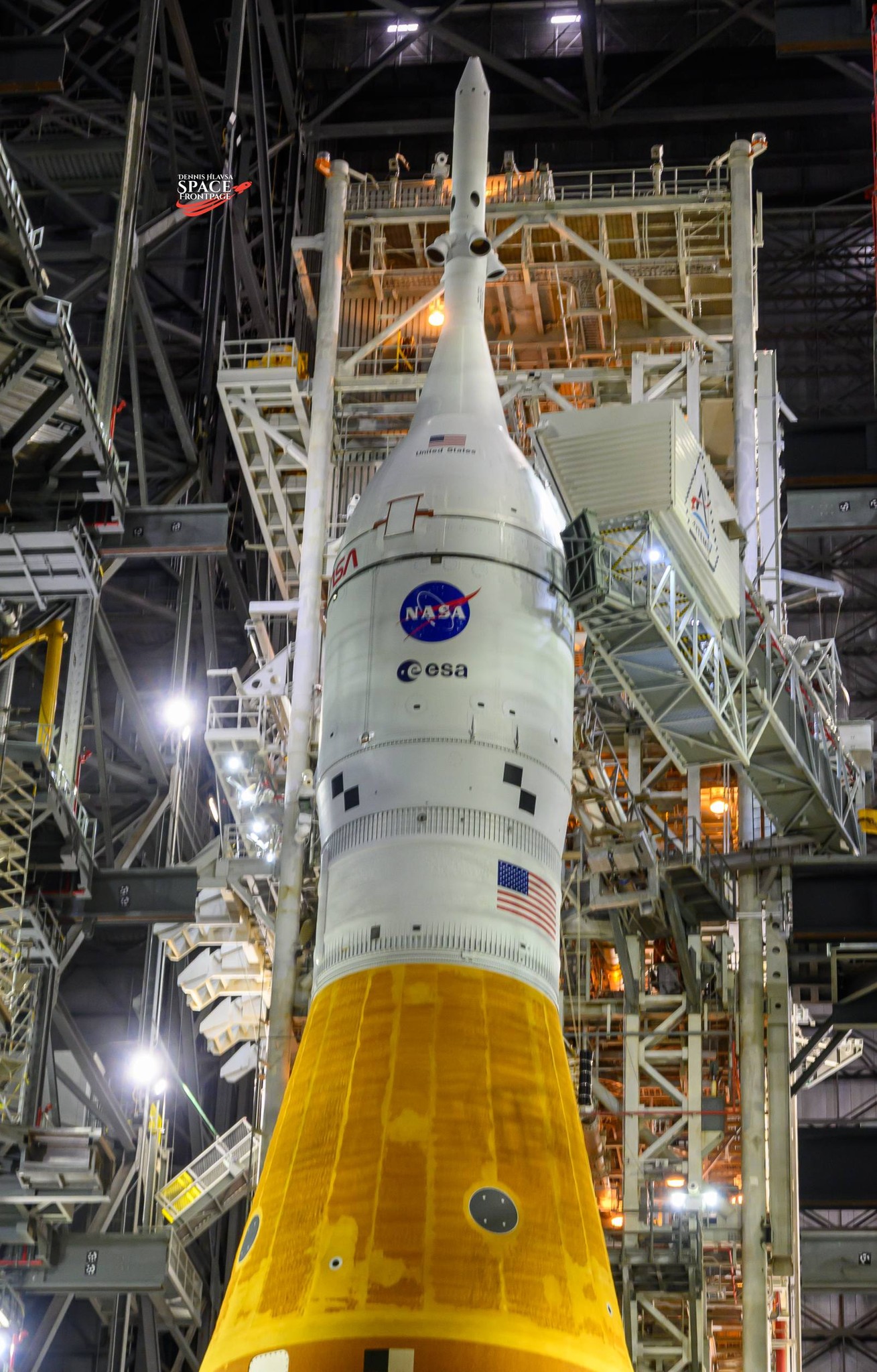 The Artemis II SLS in the VAB on the morning of the Rollout to LC 