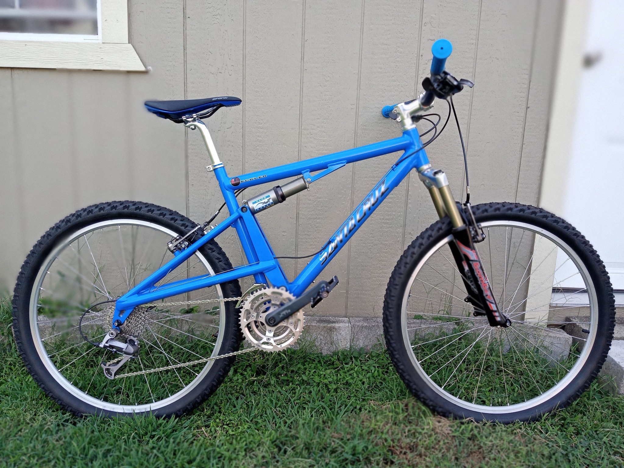1998 Santa Cruz Heckler mountain bike with XTR group
