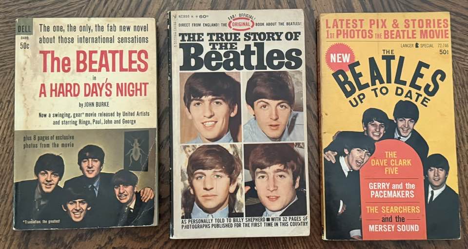 Check out this Beatles Pop-up book from 1985 📖🌈 I can't believe