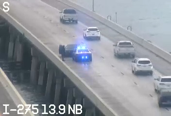 I-275 south crash blocks left lane in Pinellas County