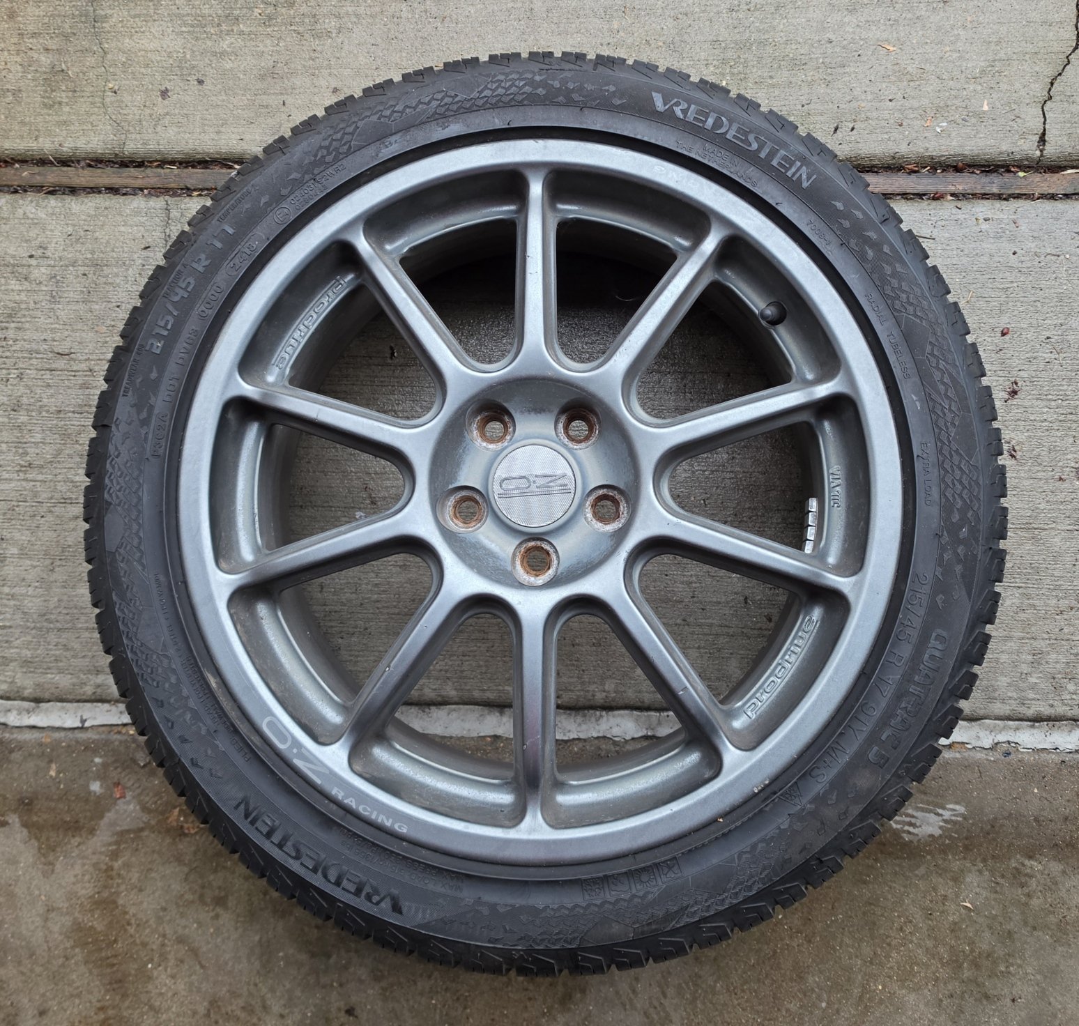 Anthracite OZ Prodrive P1 wheels