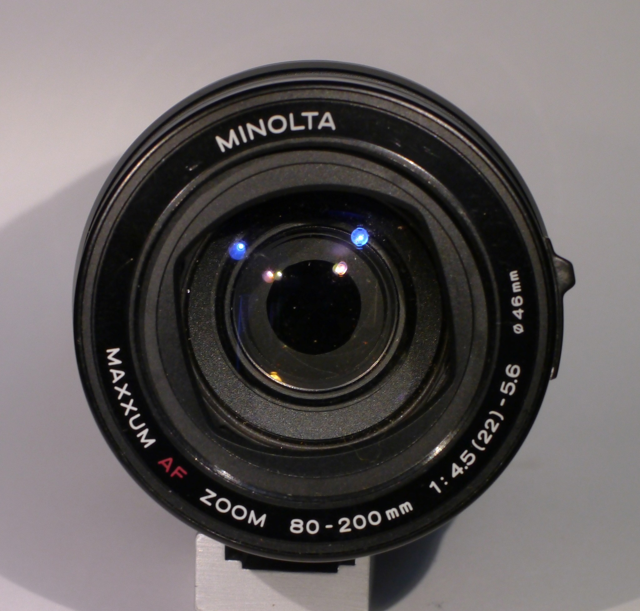 What is the manual-auto switch for on a Sun System 85-210mm f/4.8