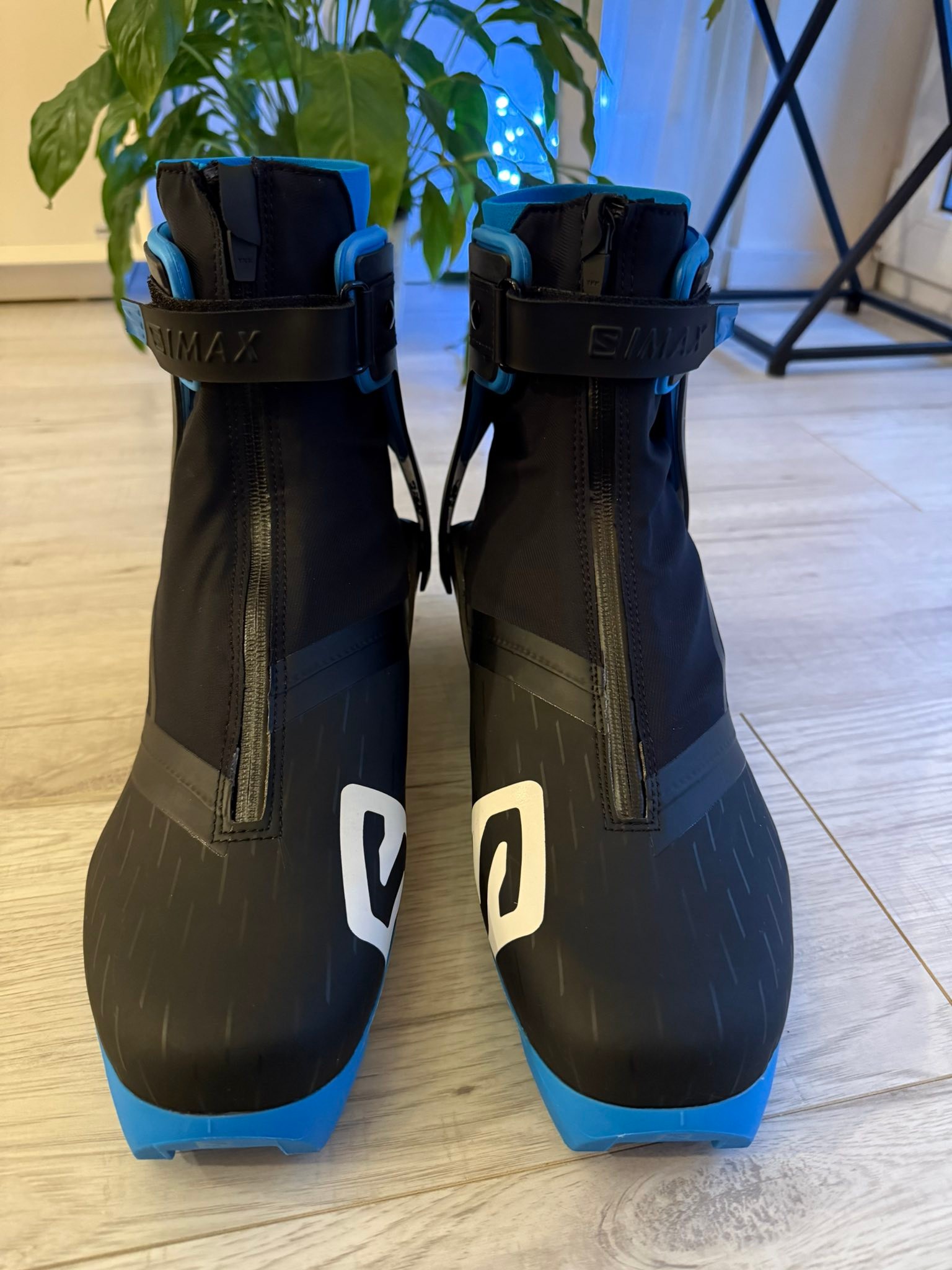 salomon carbon skate lab ski price S/Lab 182cm The S/Lab skate boot is the lightest and stiffest boot in the Salomon lineup thanks to its Carbon Loaded cuff and Carbon shell Salomon S/Lab Carbon Skate -