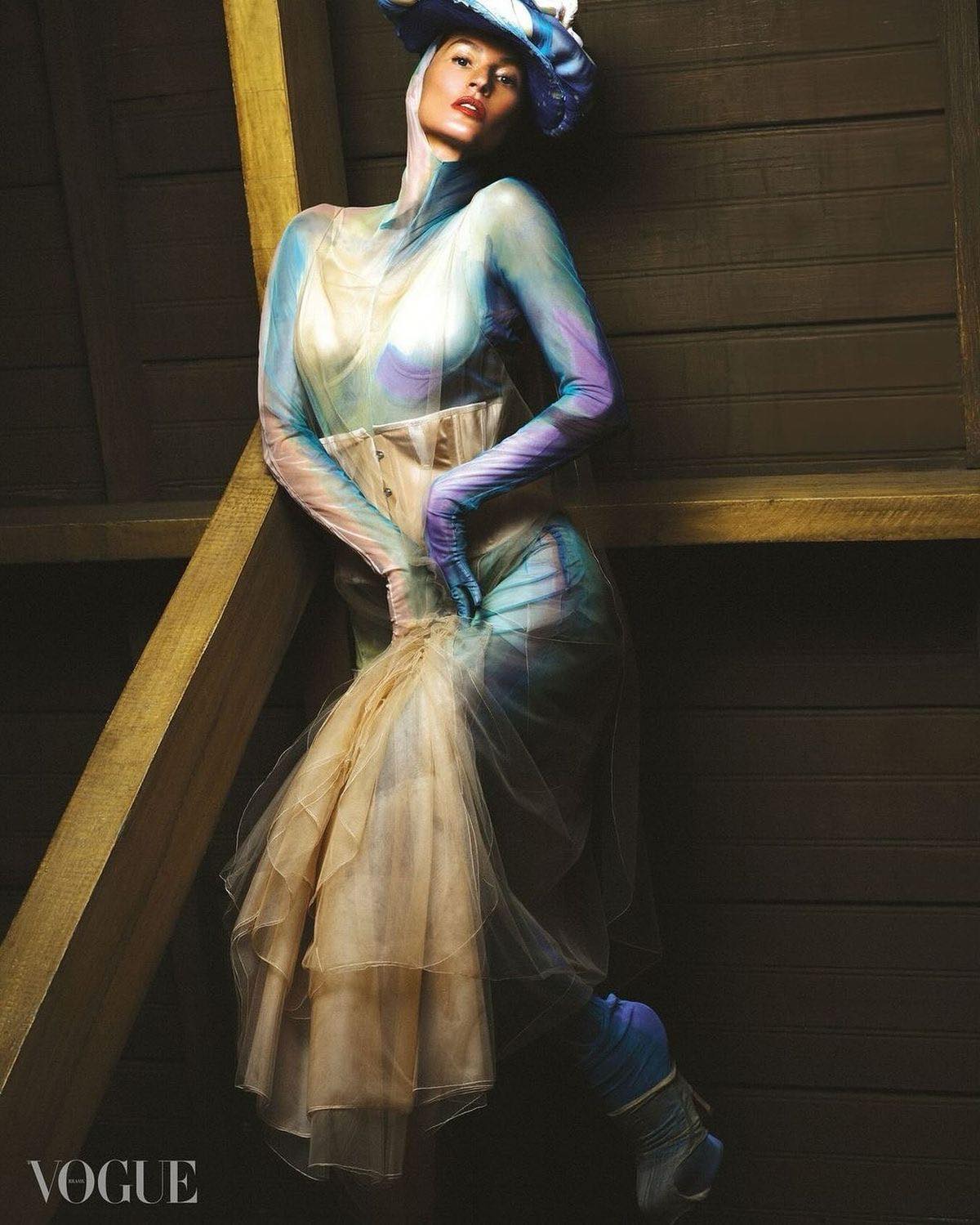 gisele bundchen blue dress Bündchen captured in Miami by Luigi & Iango: a vision of magnetic beauty and contemporary femininity. The Fall-Winter 2025 collection unveils sculpted silhouettes and tactile luxury, revealing a woman who is Fashion strapless bra for backless US 2-4 Color:White Pearl