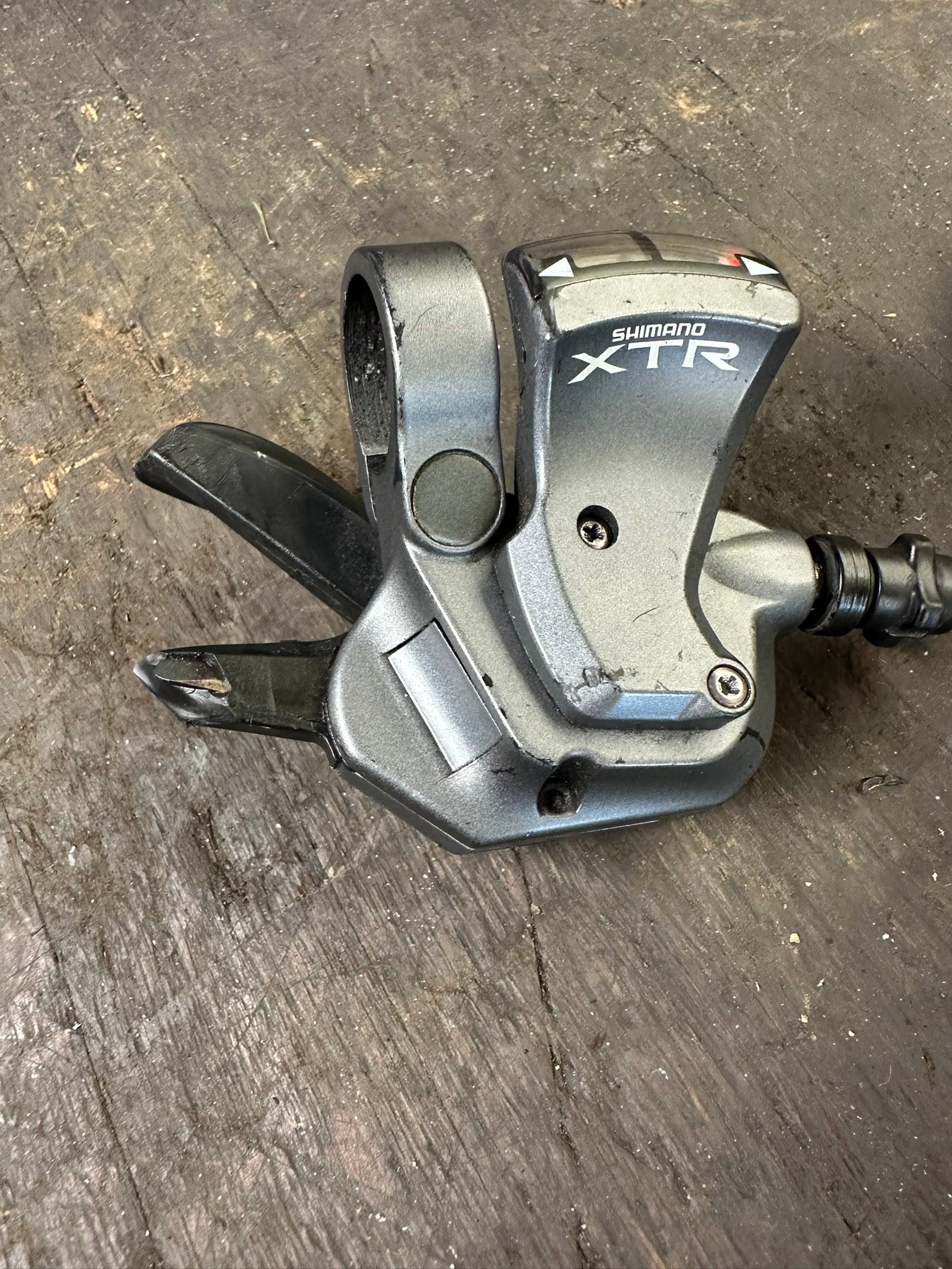 Shimano XTR M950 right hand shifter for parts
