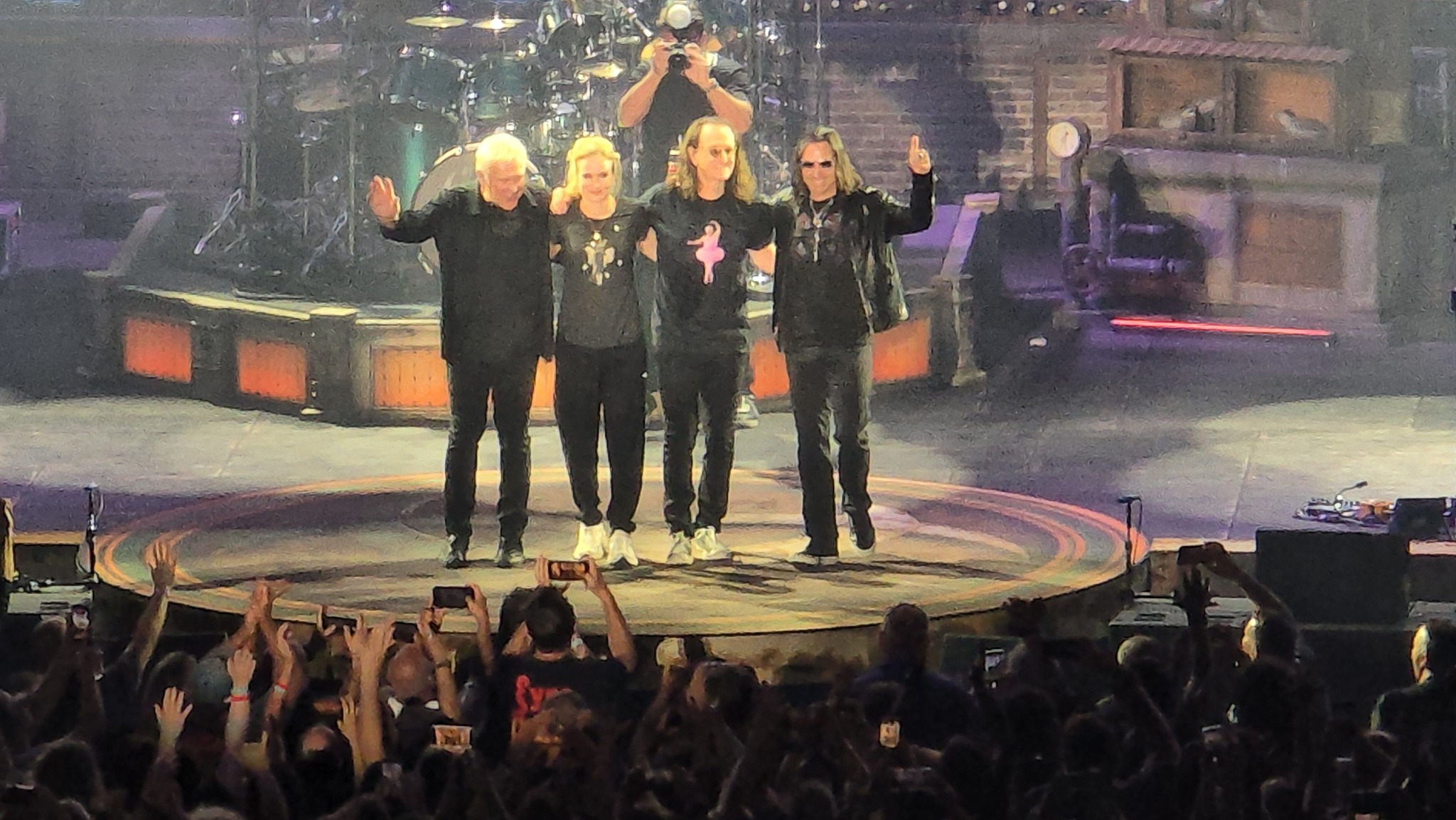 Rush performs 2112 in entirety in LA