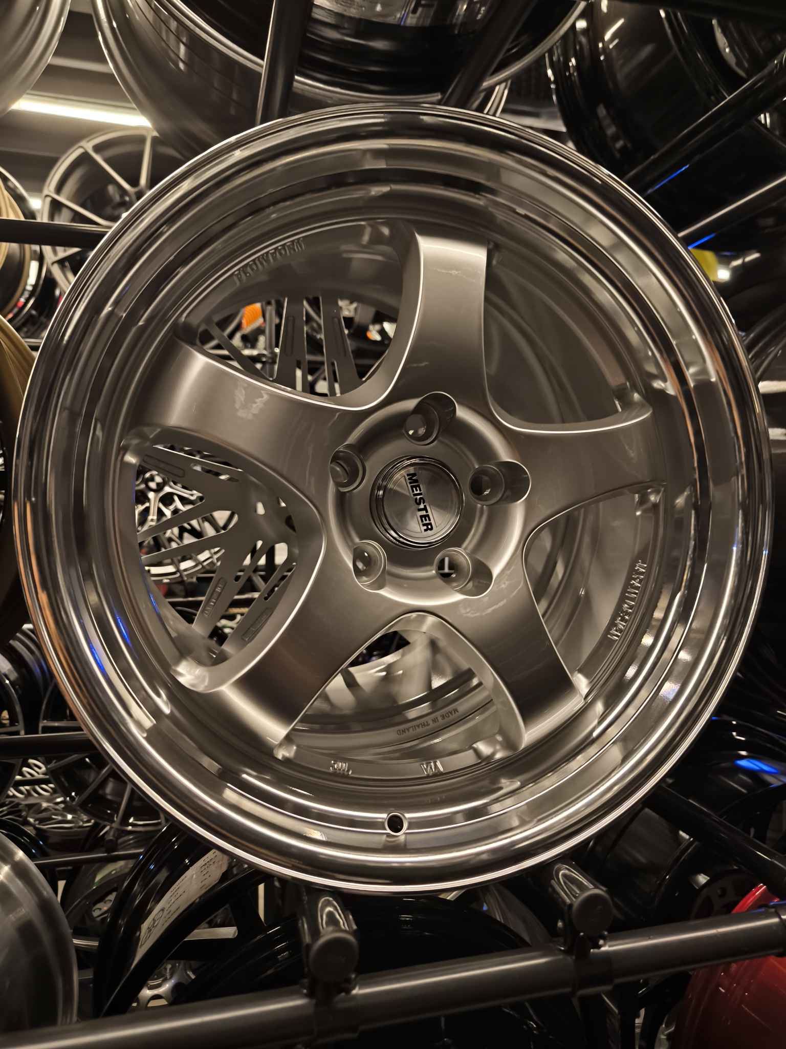 new sport rim size 18x8. 5jj Offset 35 Pcd 5x112/114.3