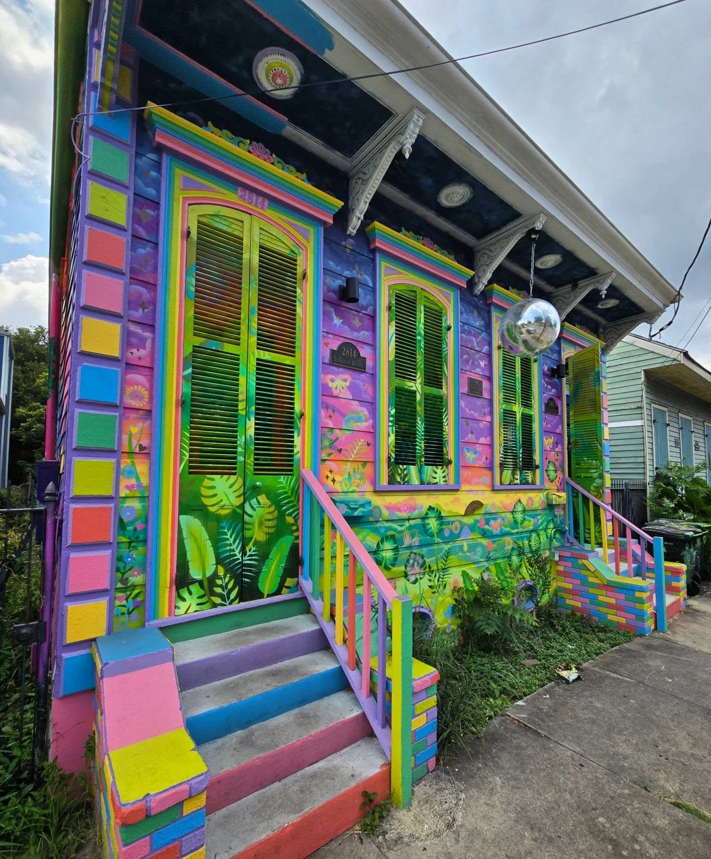 Vibrant Mural House in Historic New Orleans, LA Neighborhood