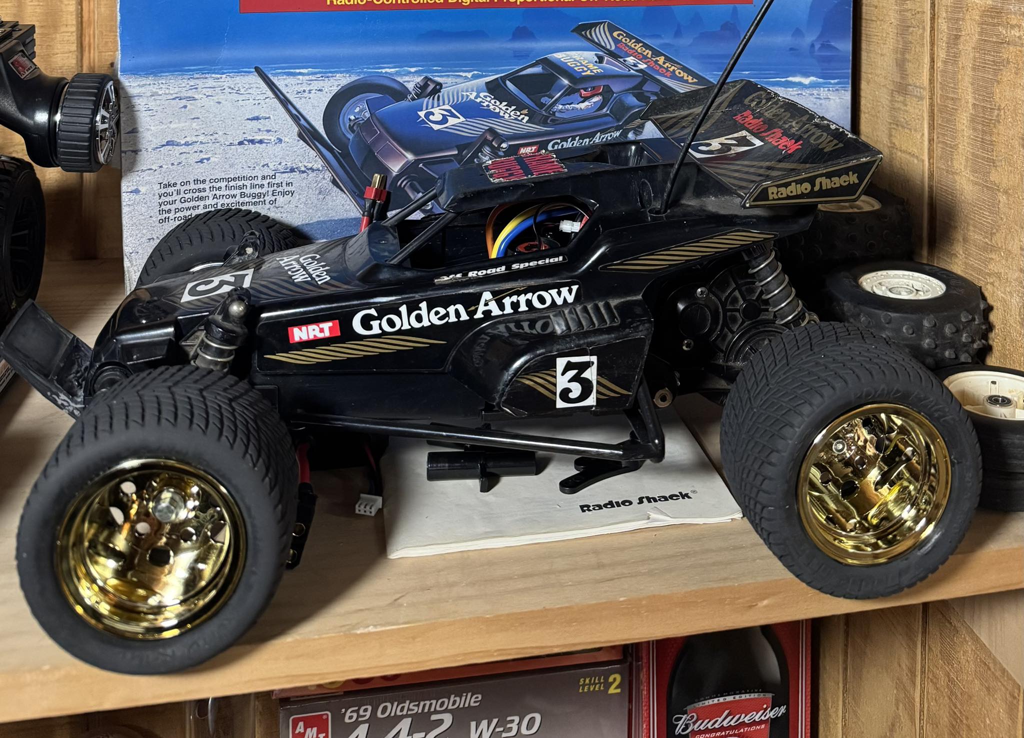 Golden arrow collection for vintage RCs