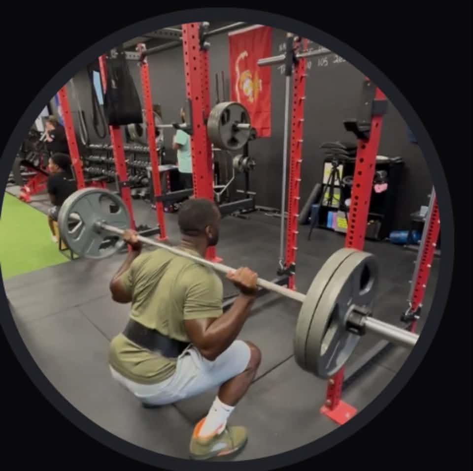PUMP THEM REPS! 💪🏾🔥 Chest work in full effect! Every rep builds ...