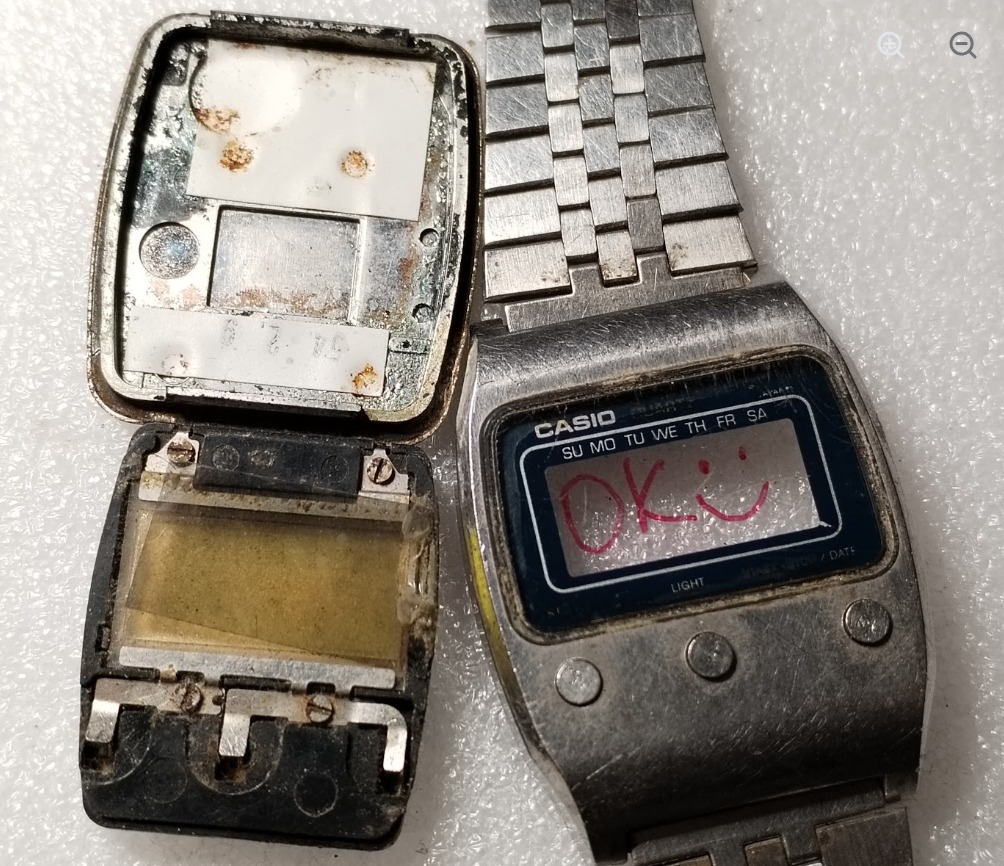 Another successful revival. Casio 50QS-17 from 1979. Scratched