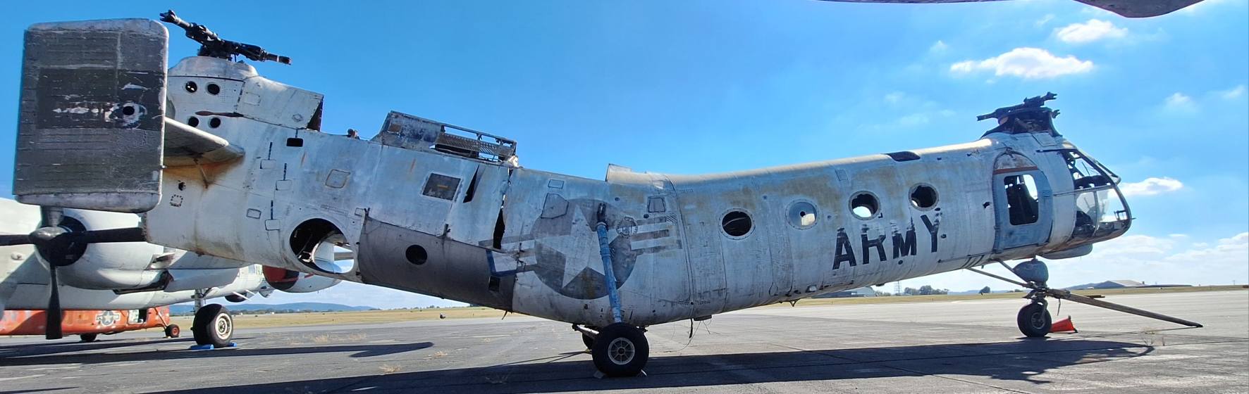 Mid-Atlantic Air Museum, Reading, PA 9 C 559595 R40-6 5 MAYY 50819 