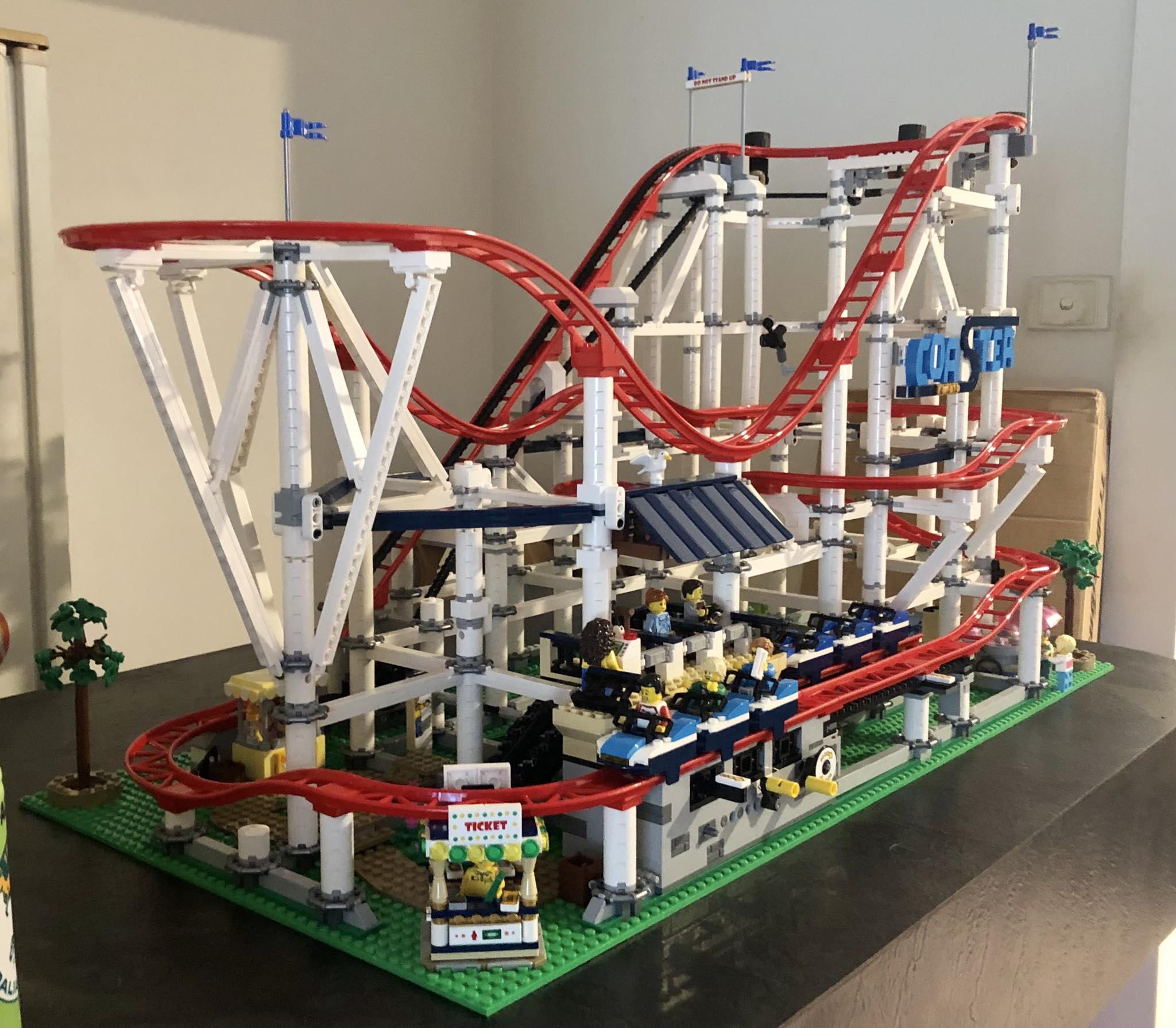 This massive LEGO creation includes nearly 2,000 minifigures and
