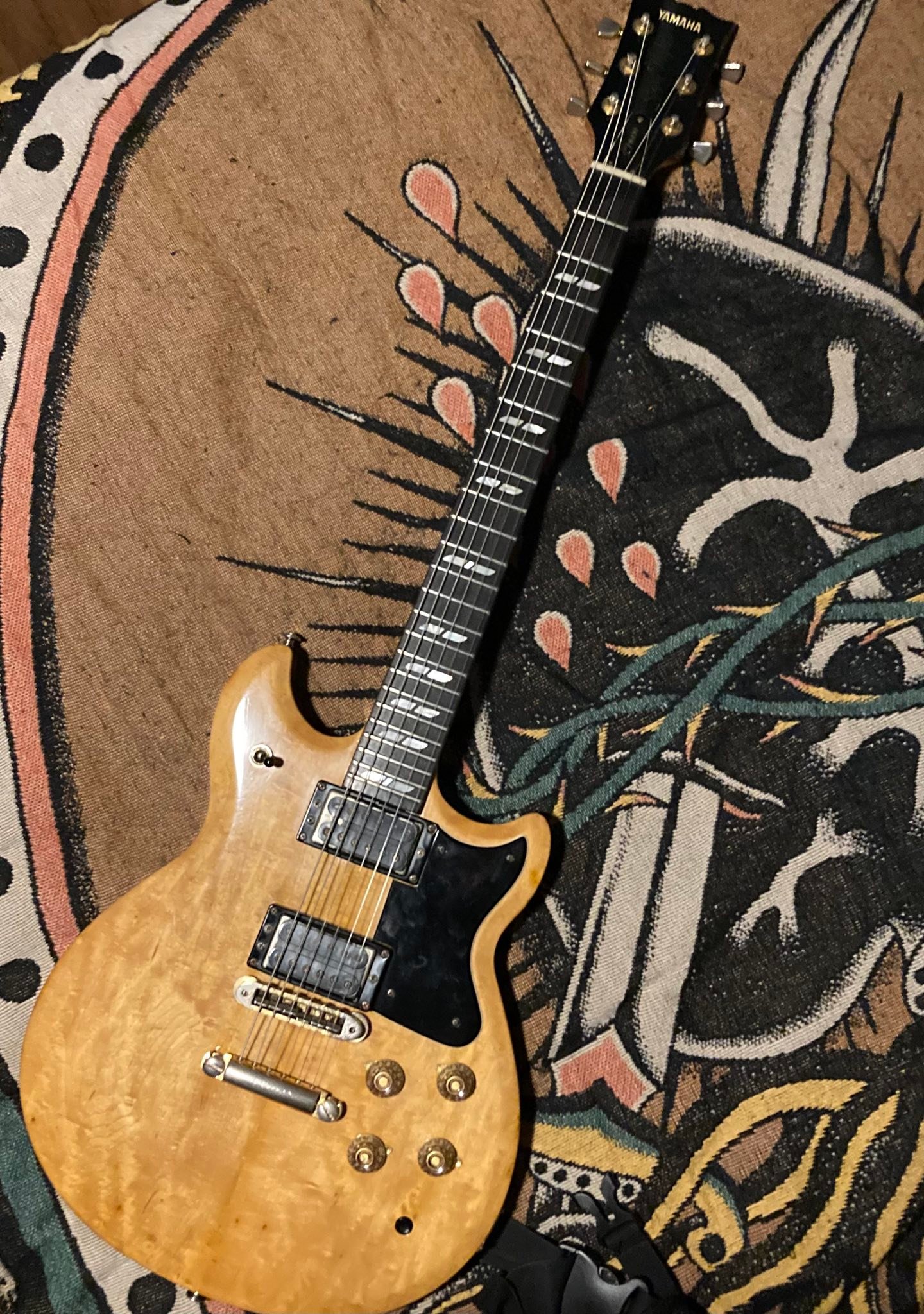 My newly restored YAMAHA YG 512 model.