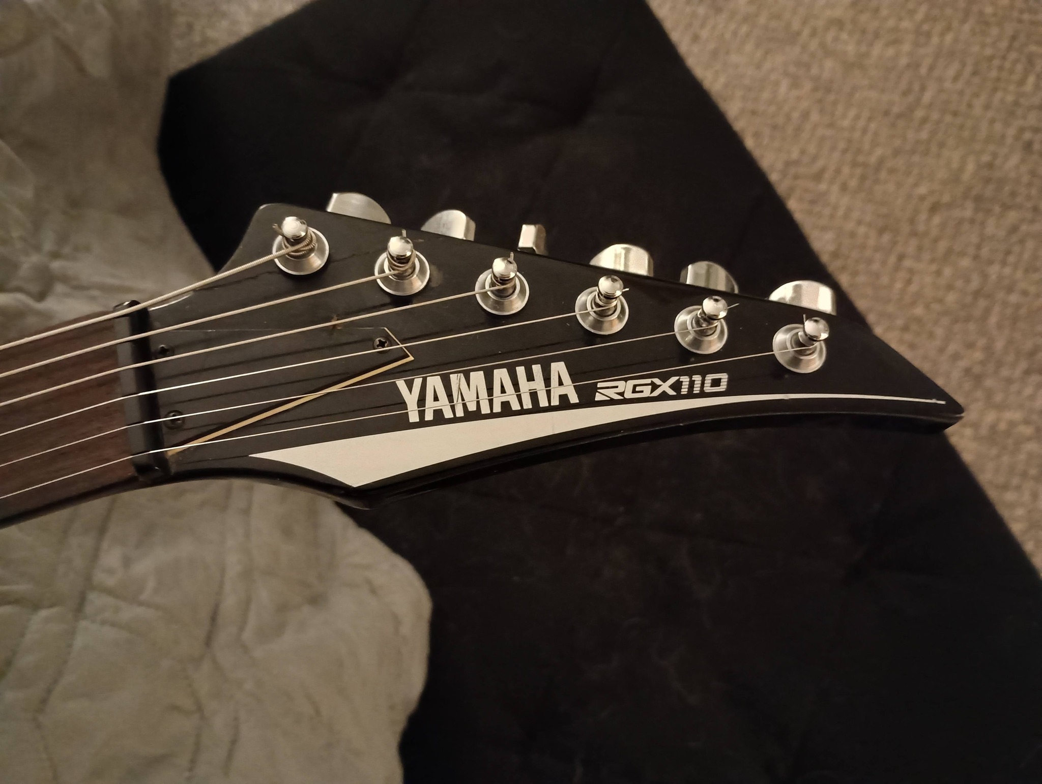 Where to find a tremolo arm replacement for Yamaha RGX110?