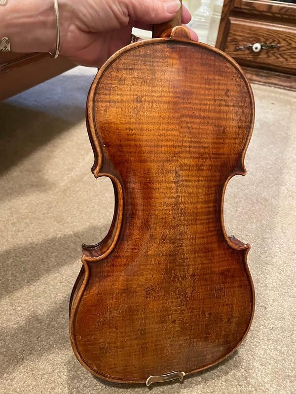 What is the value of a Jacobus Hornsteiner 1927 handmade violin?